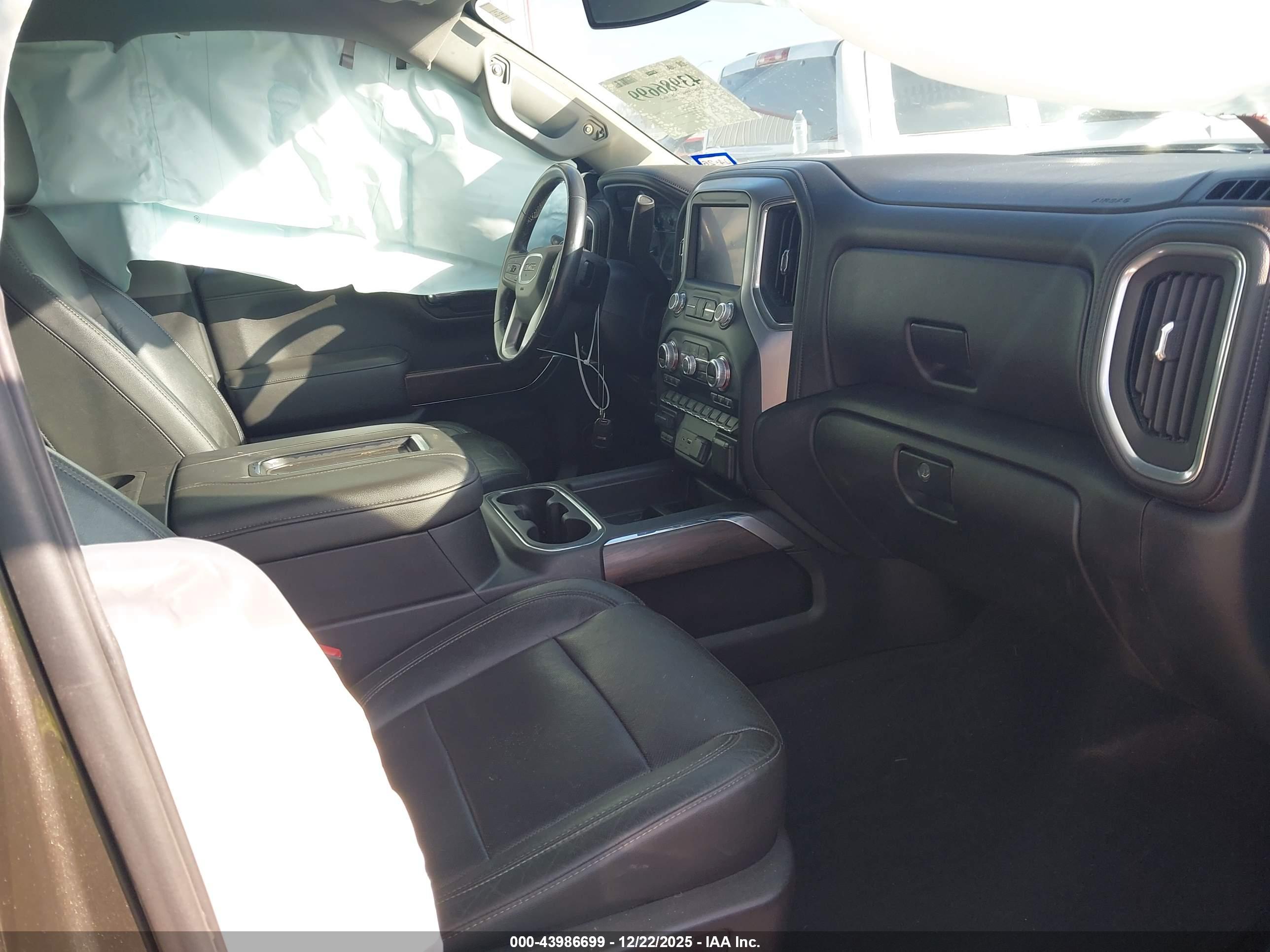 GMC SIERRA image 5