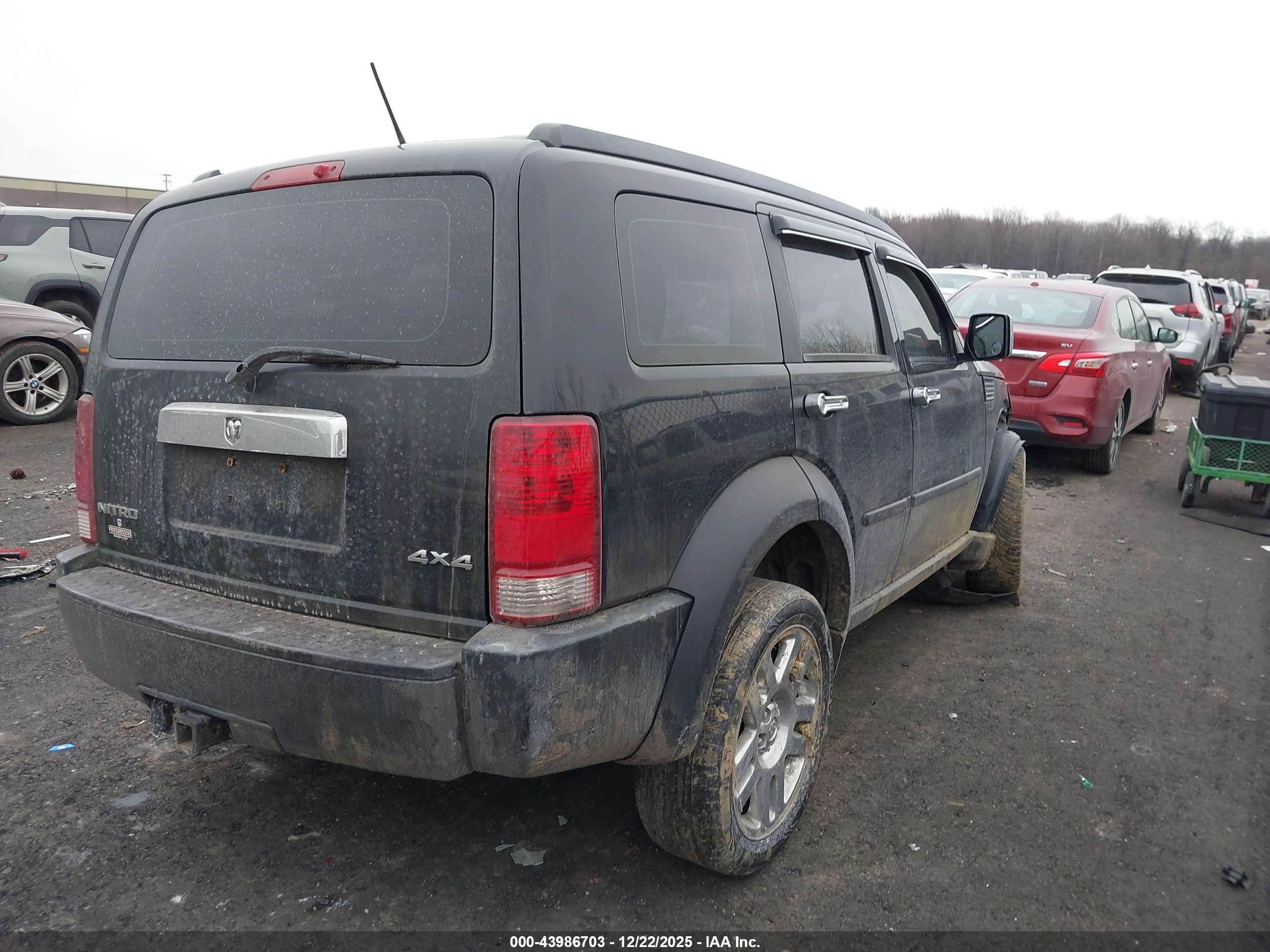 DODGE NITRO image 4