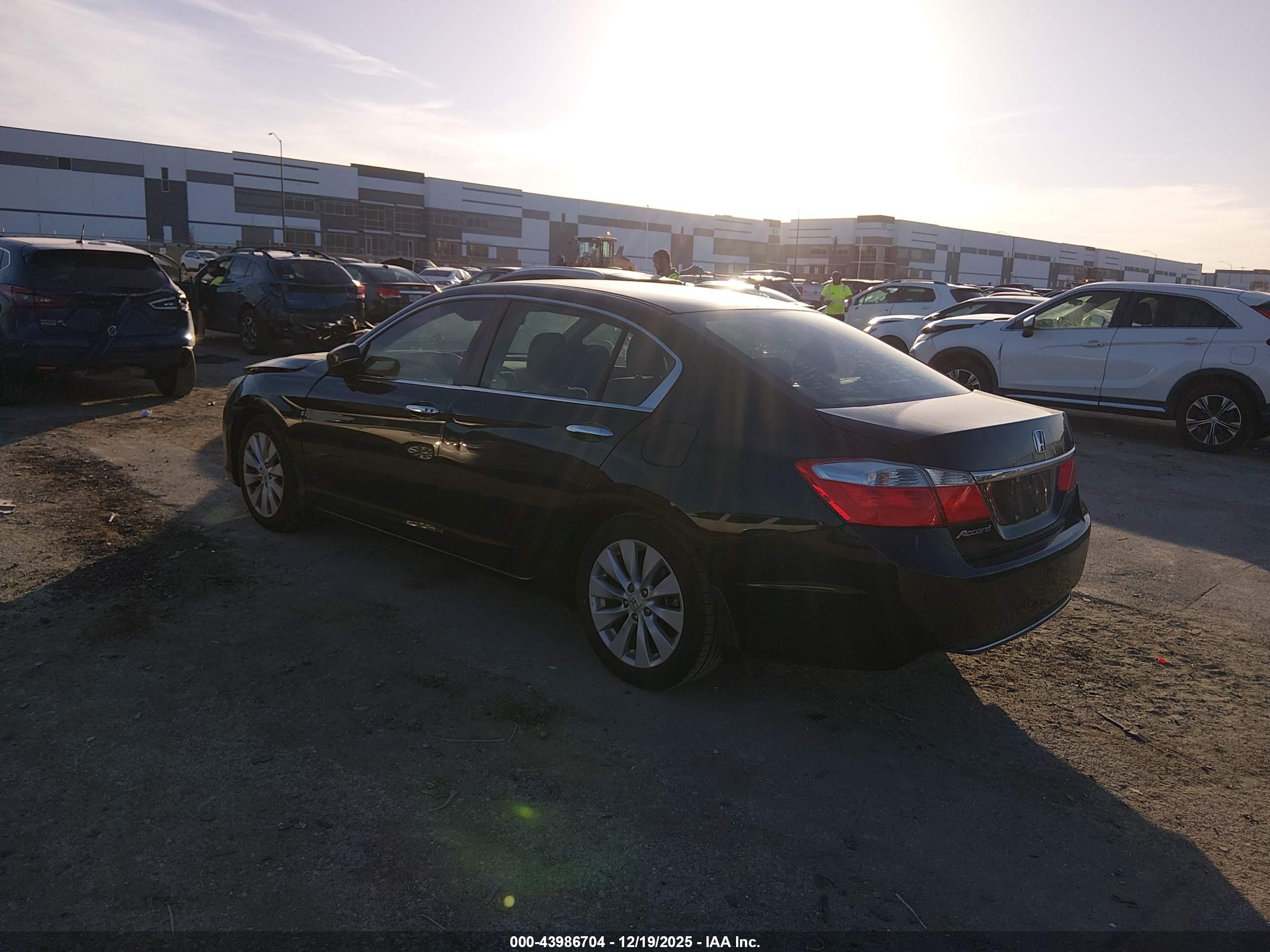 HONDA ACCORD image 3