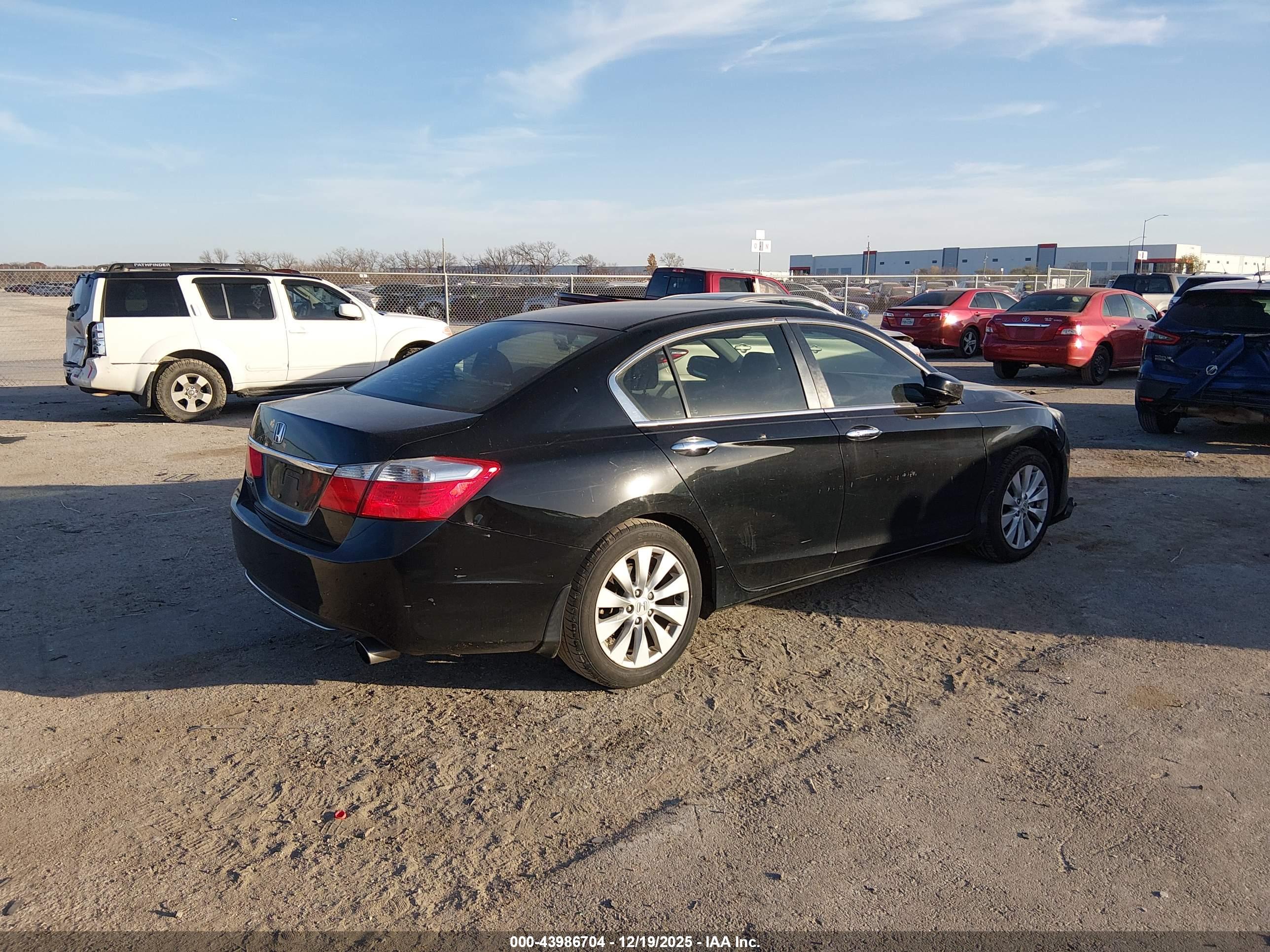 HONDA ACCORD image 4