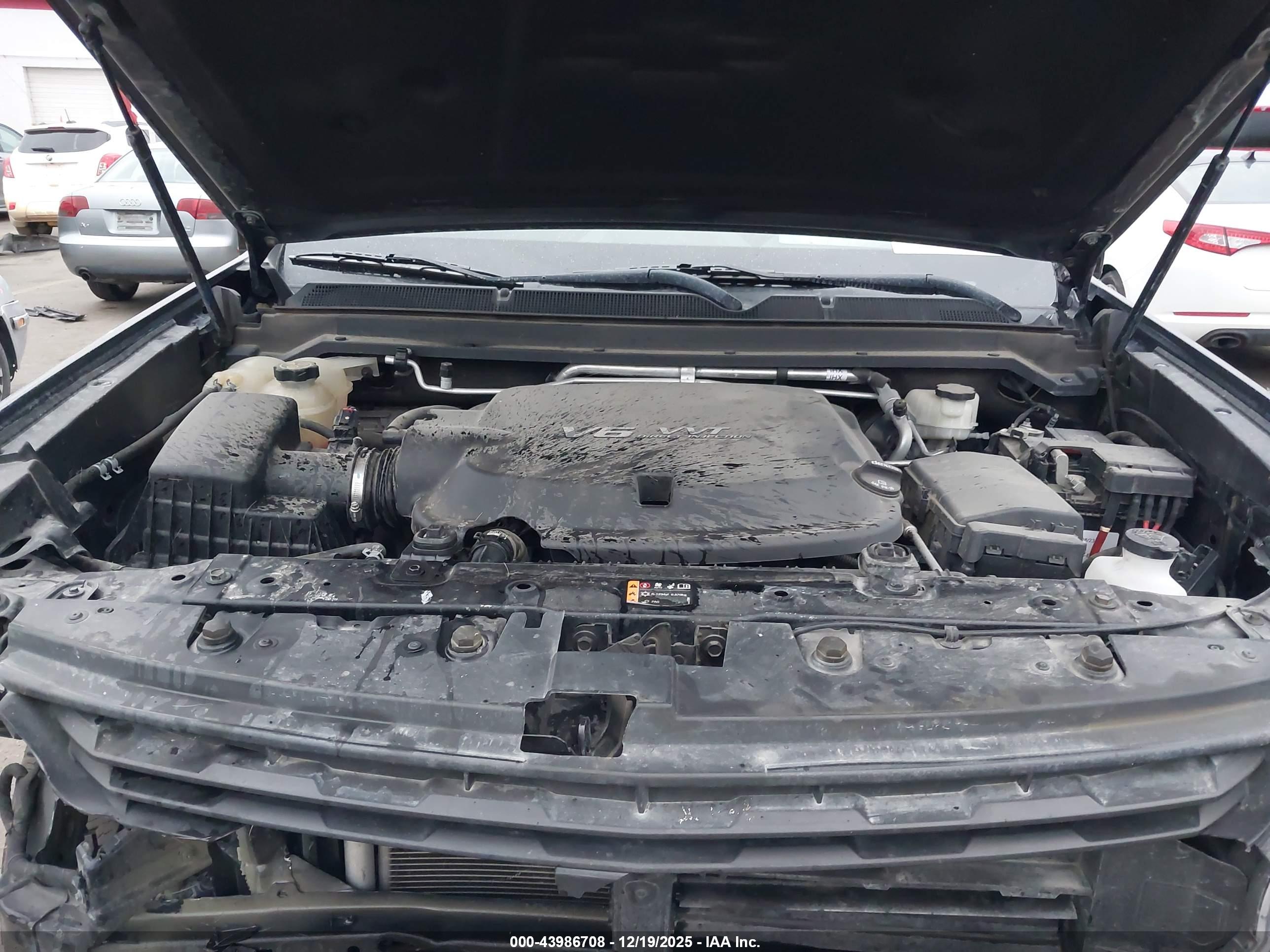 CHEVROLET COLORADO image 10