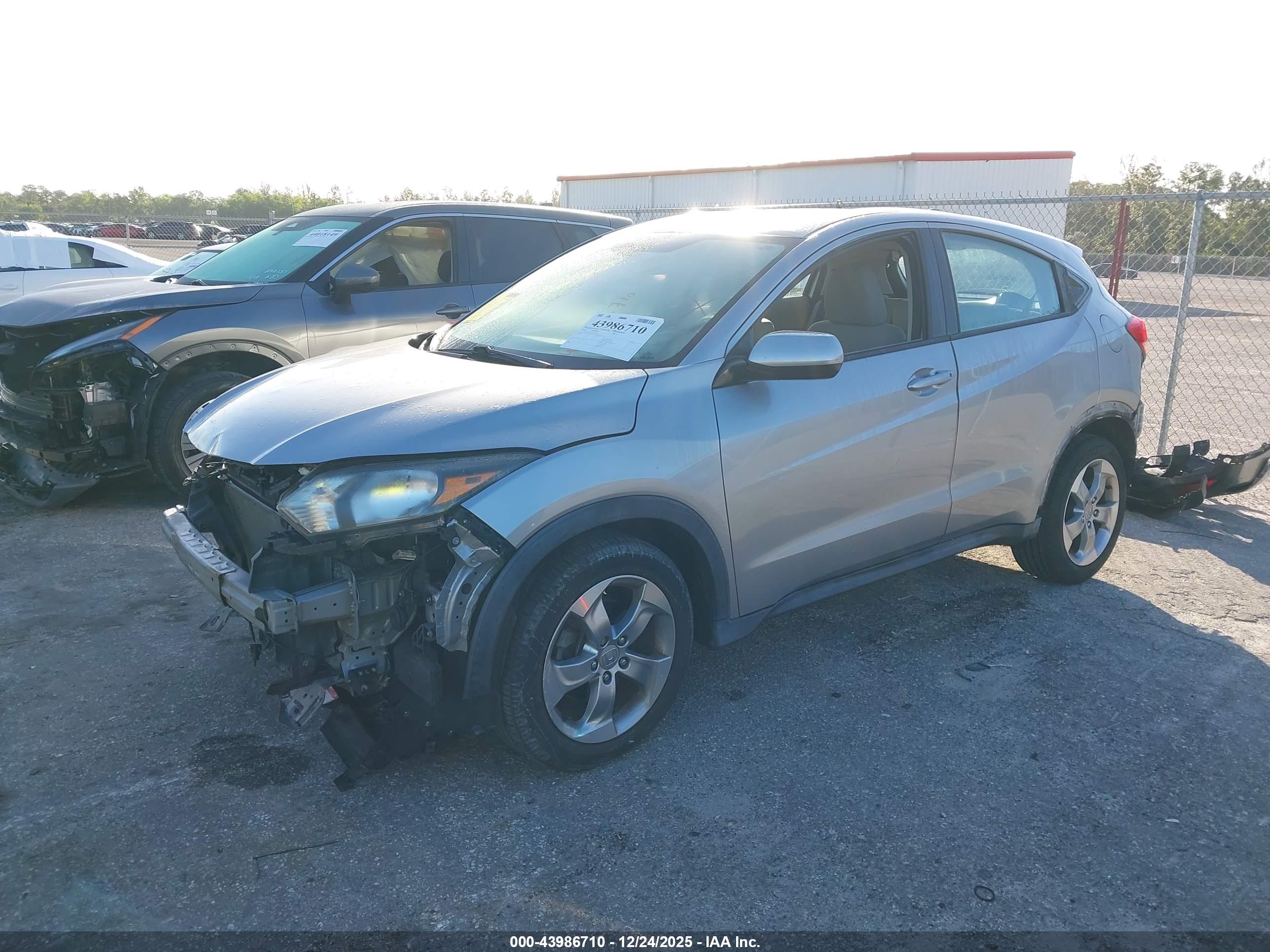 HONDA HR-V image 2