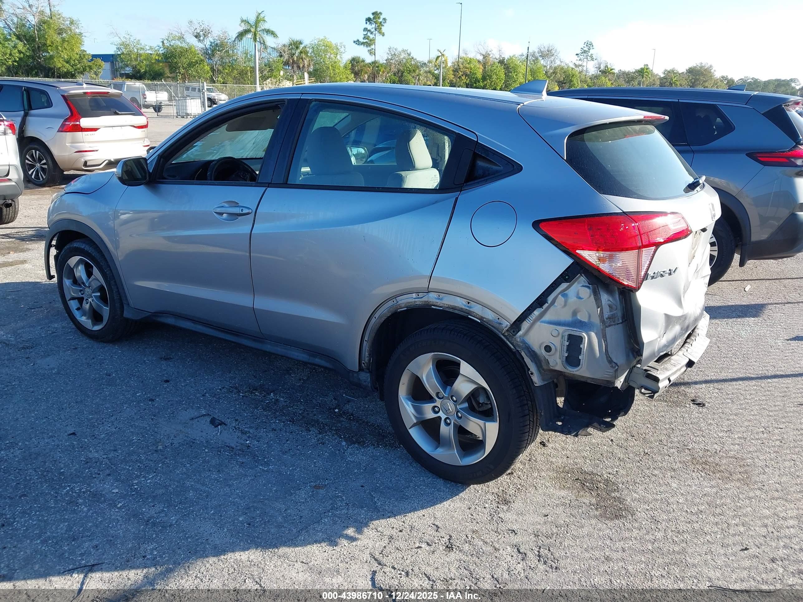 HONDA HR-V image 3