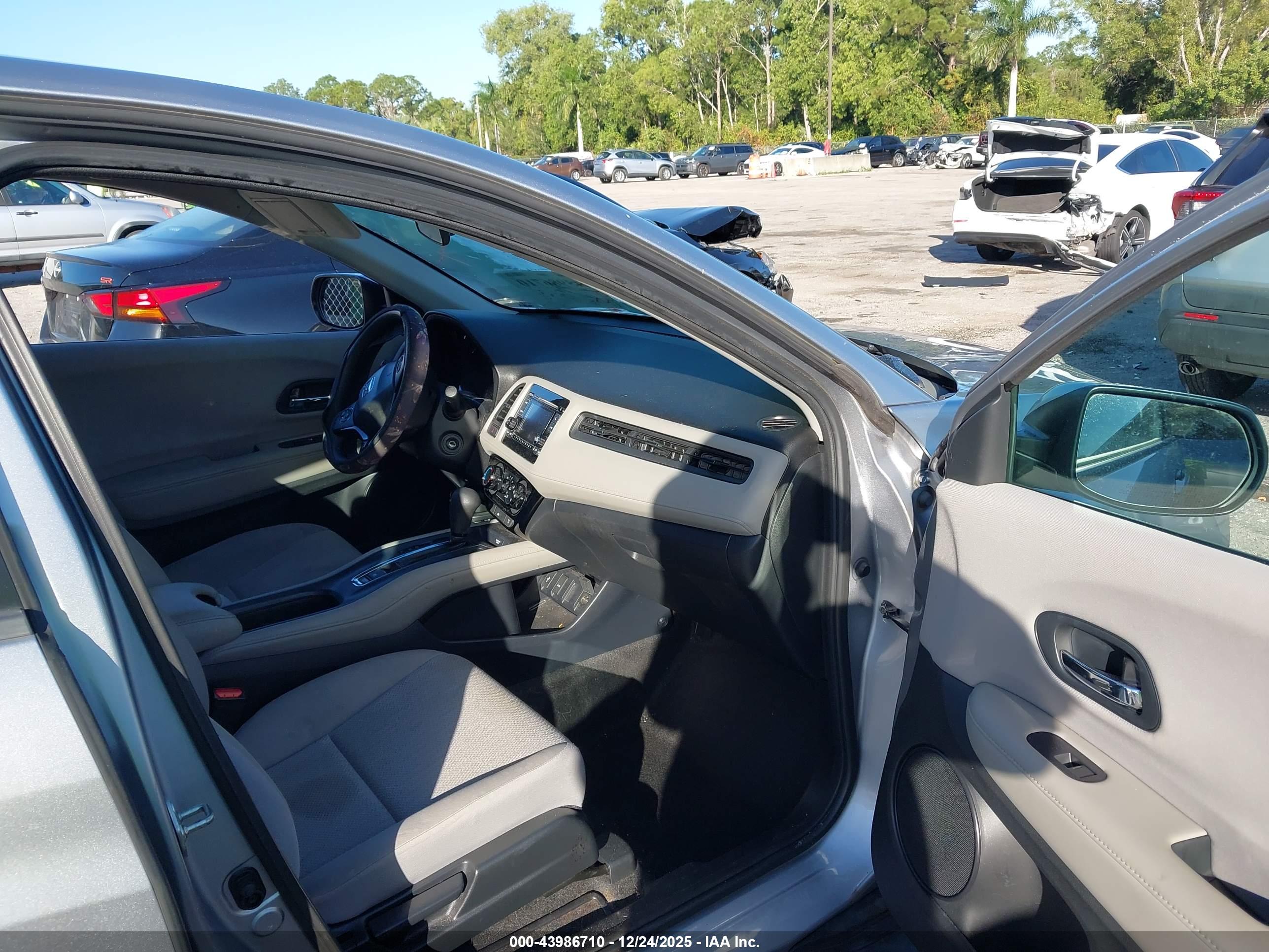 HONDA HR-V image 5