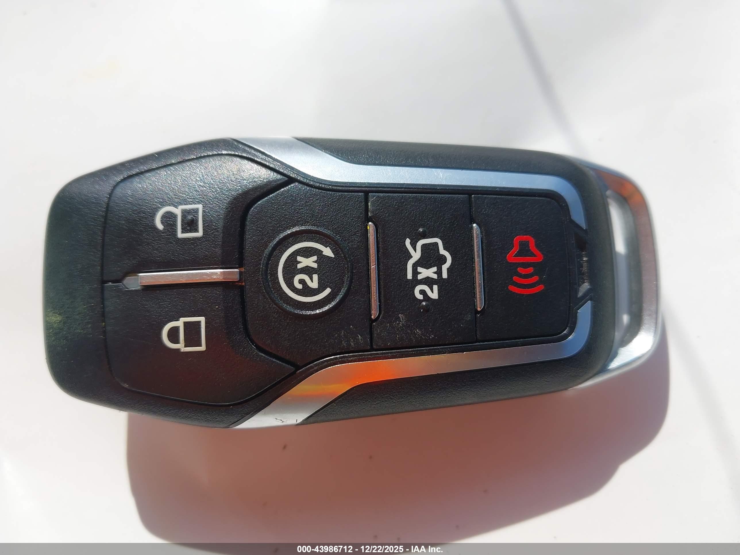 FORD EXPLORER image 11