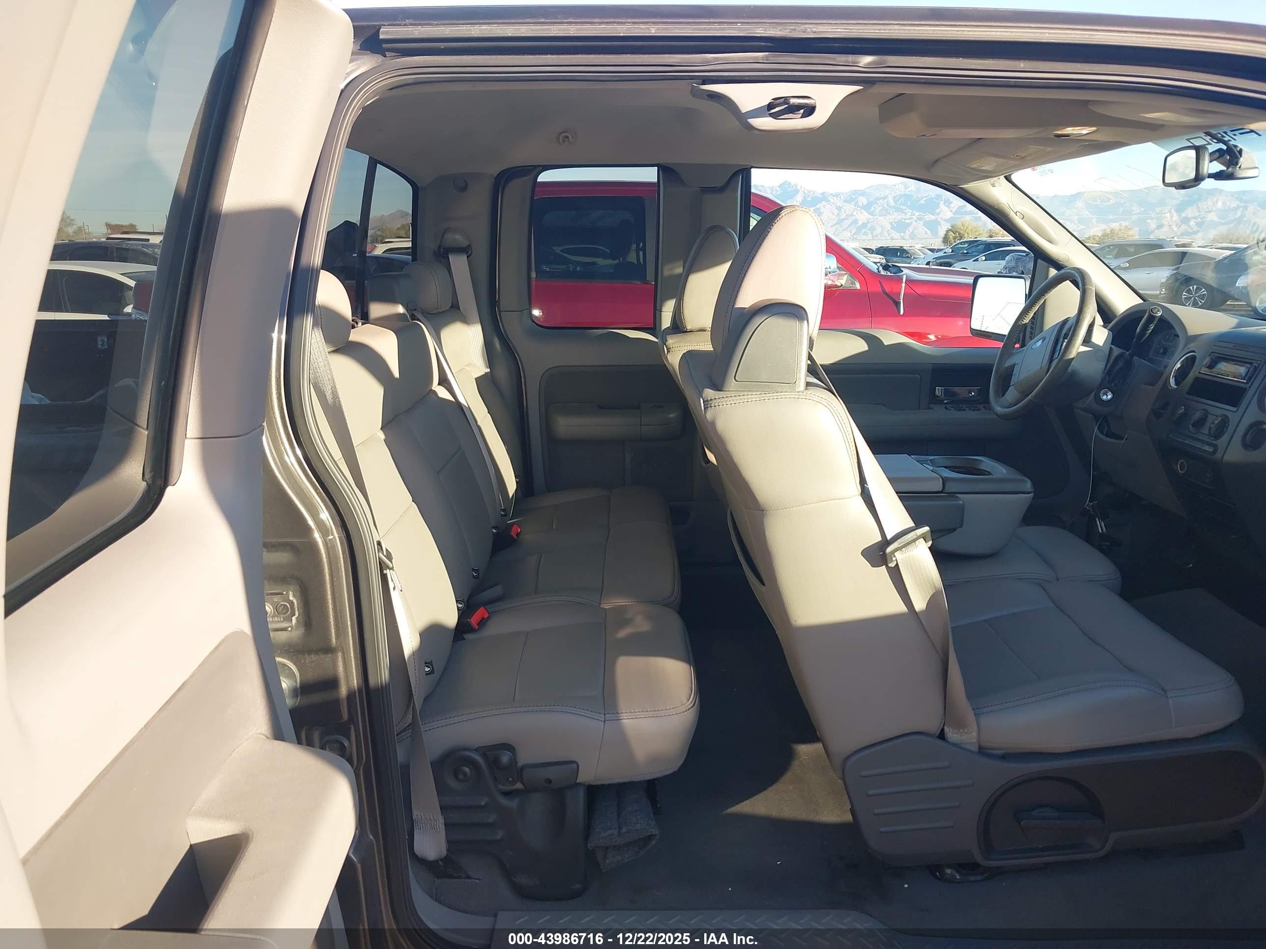 FORD F-150 image 8