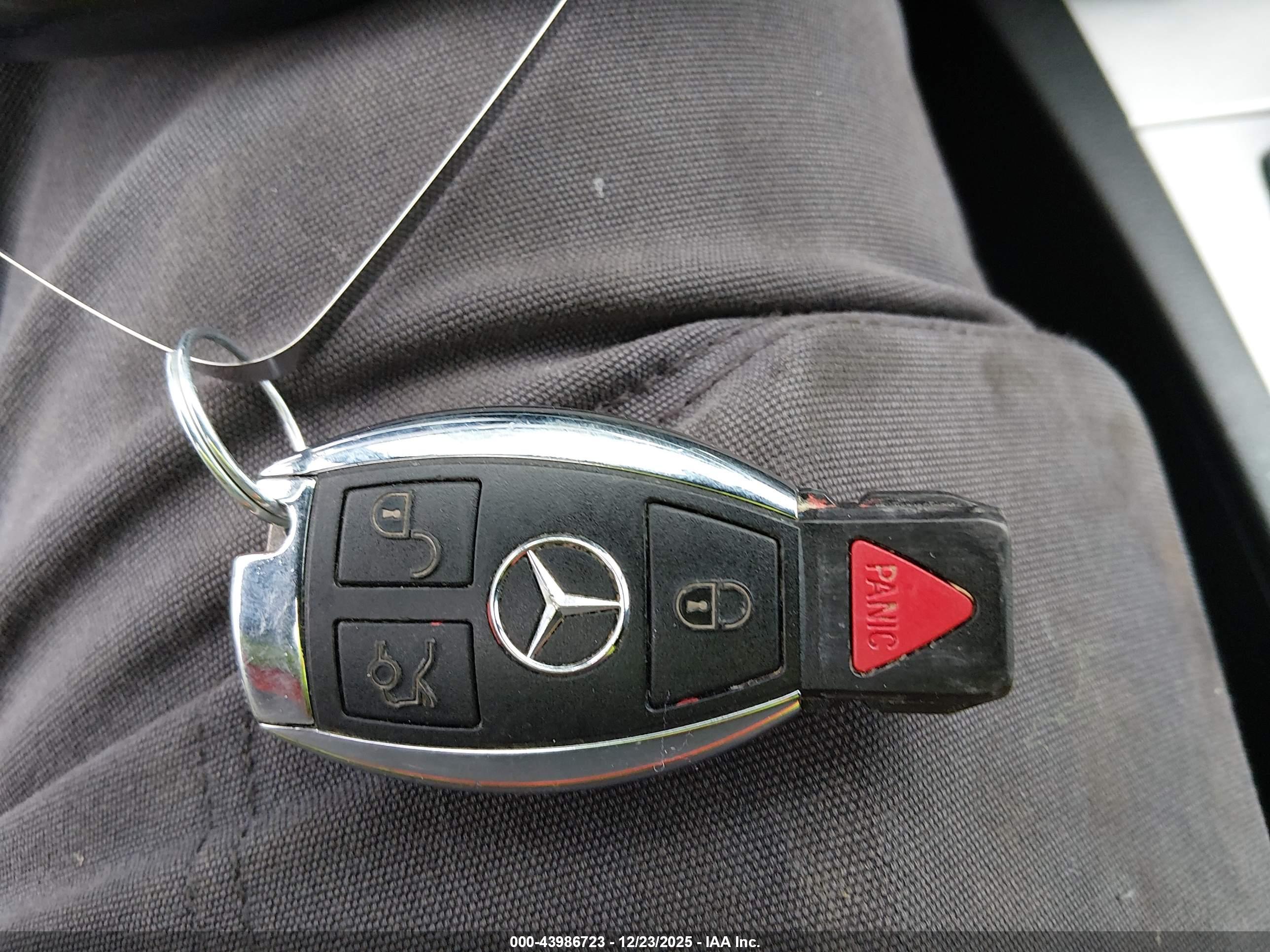 MERCEDES-BENZ C image 11