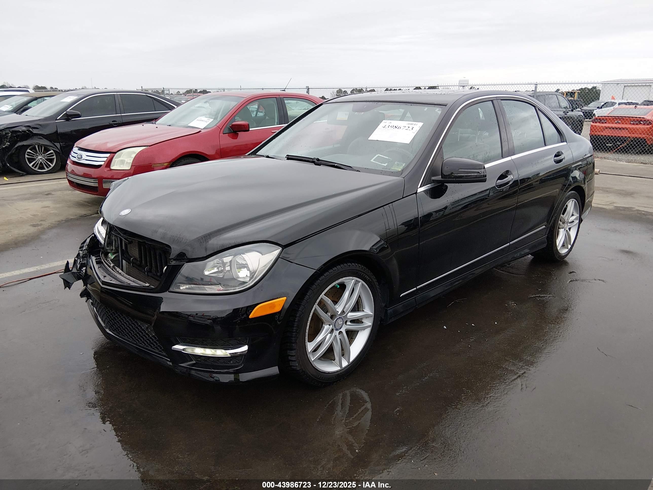 MERCEDES-BENZ C image 2
