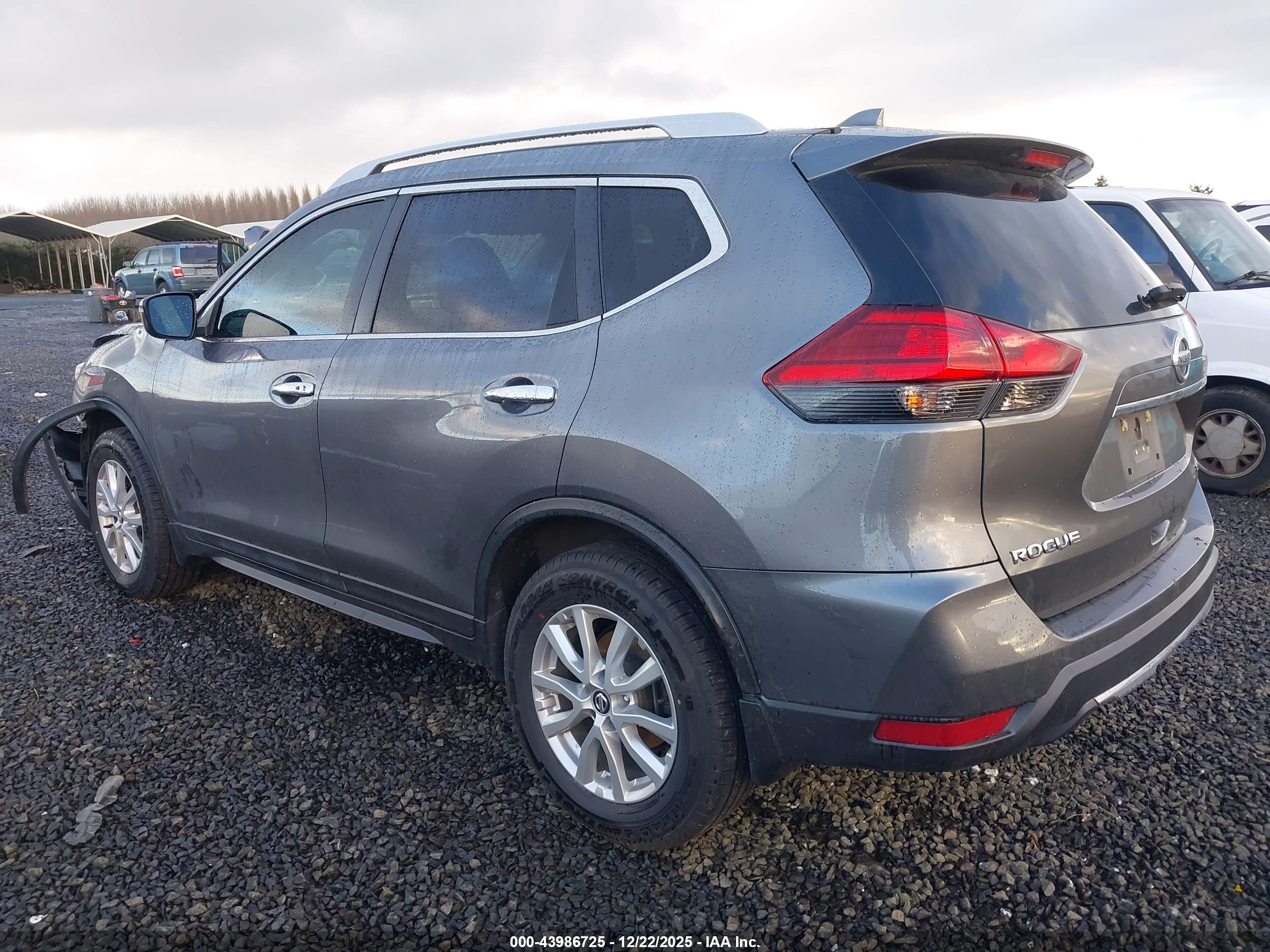 NISSAN ROGUE image 3