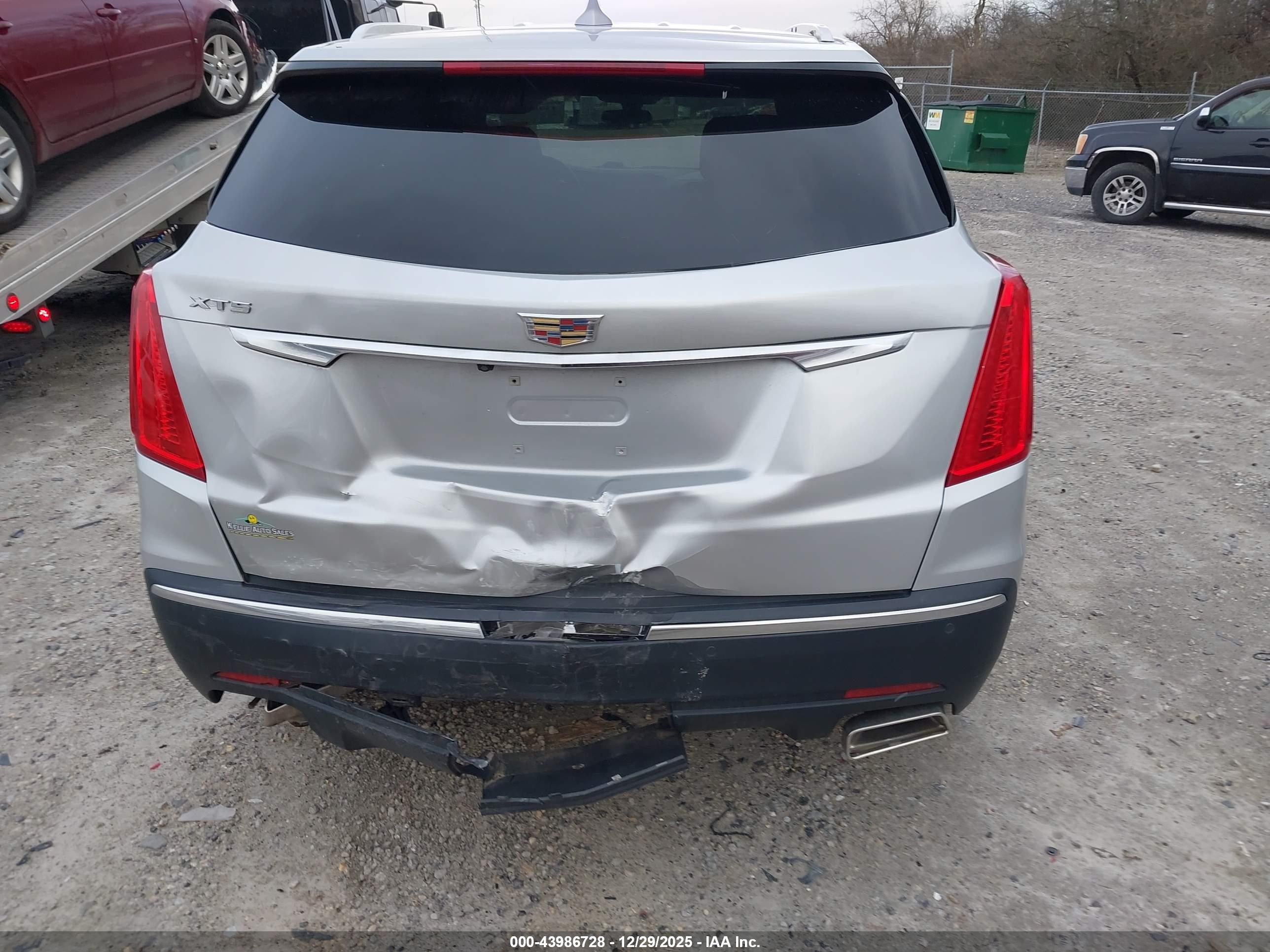 CADILLAC XT5 image 6