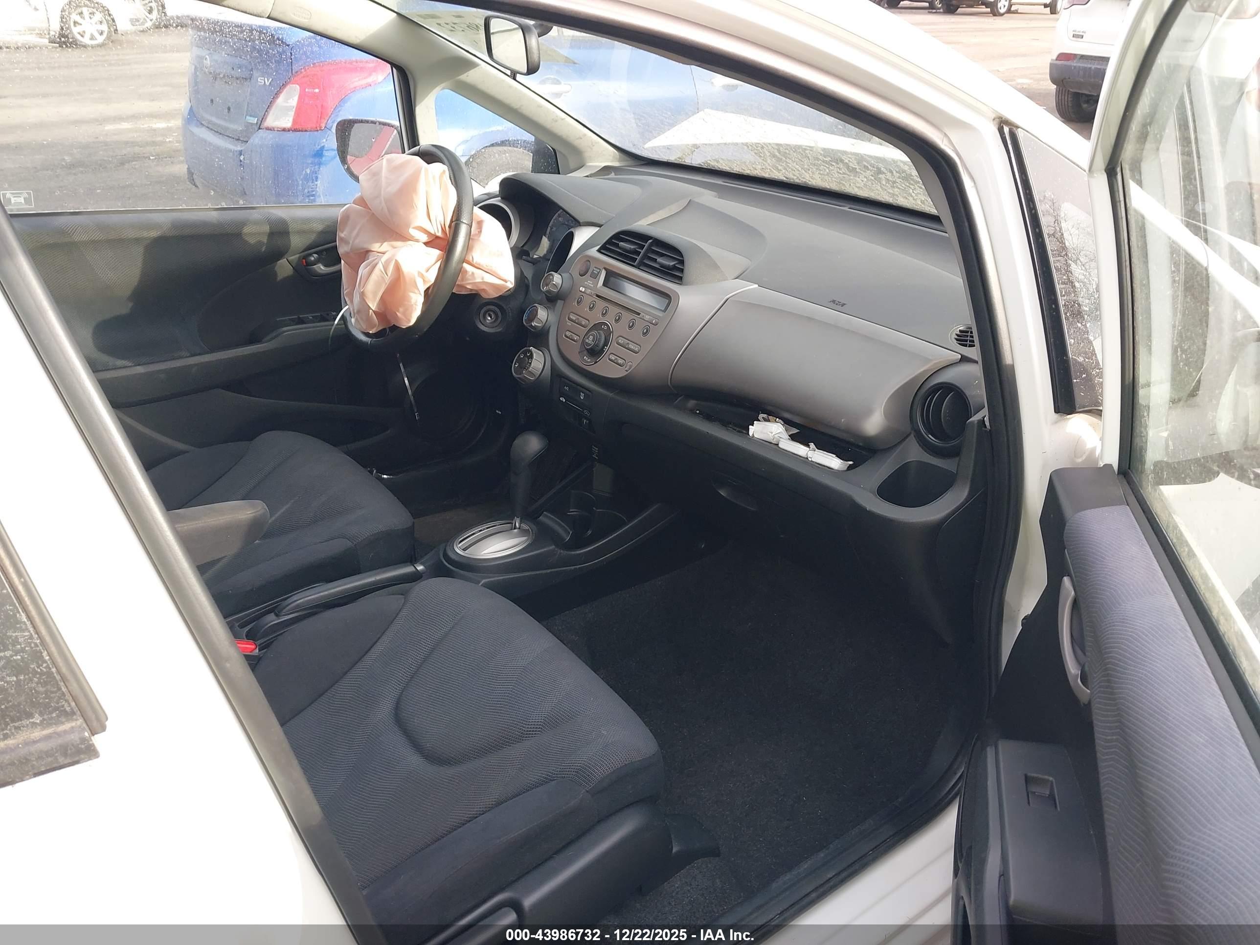 HONDA FIT image 5