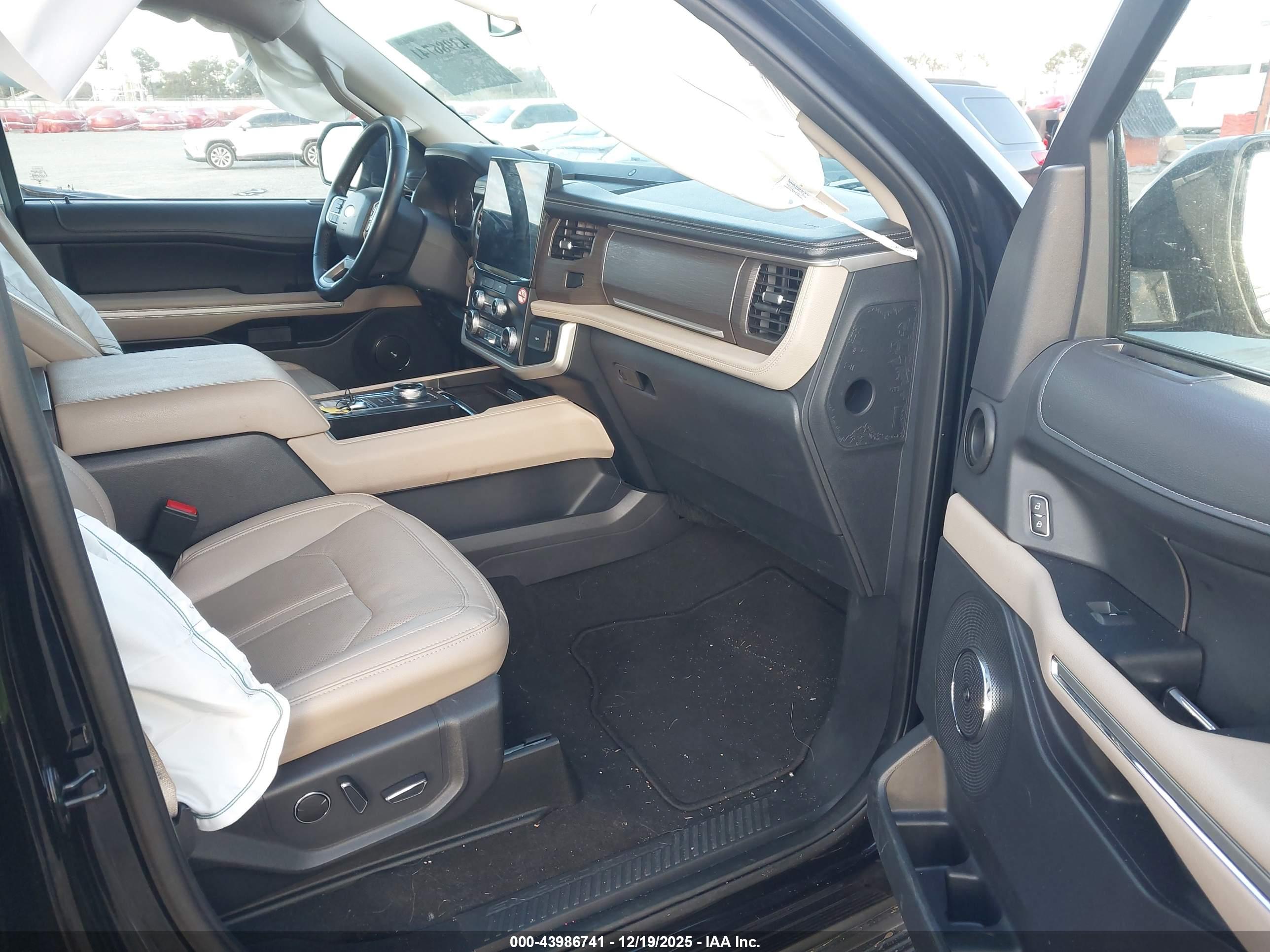 FORD EXPEDITION image 5