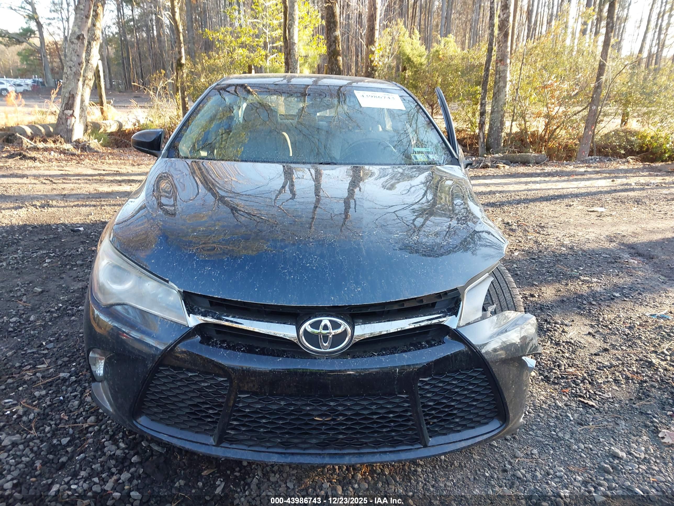 TOYOTA CAMRY image 6