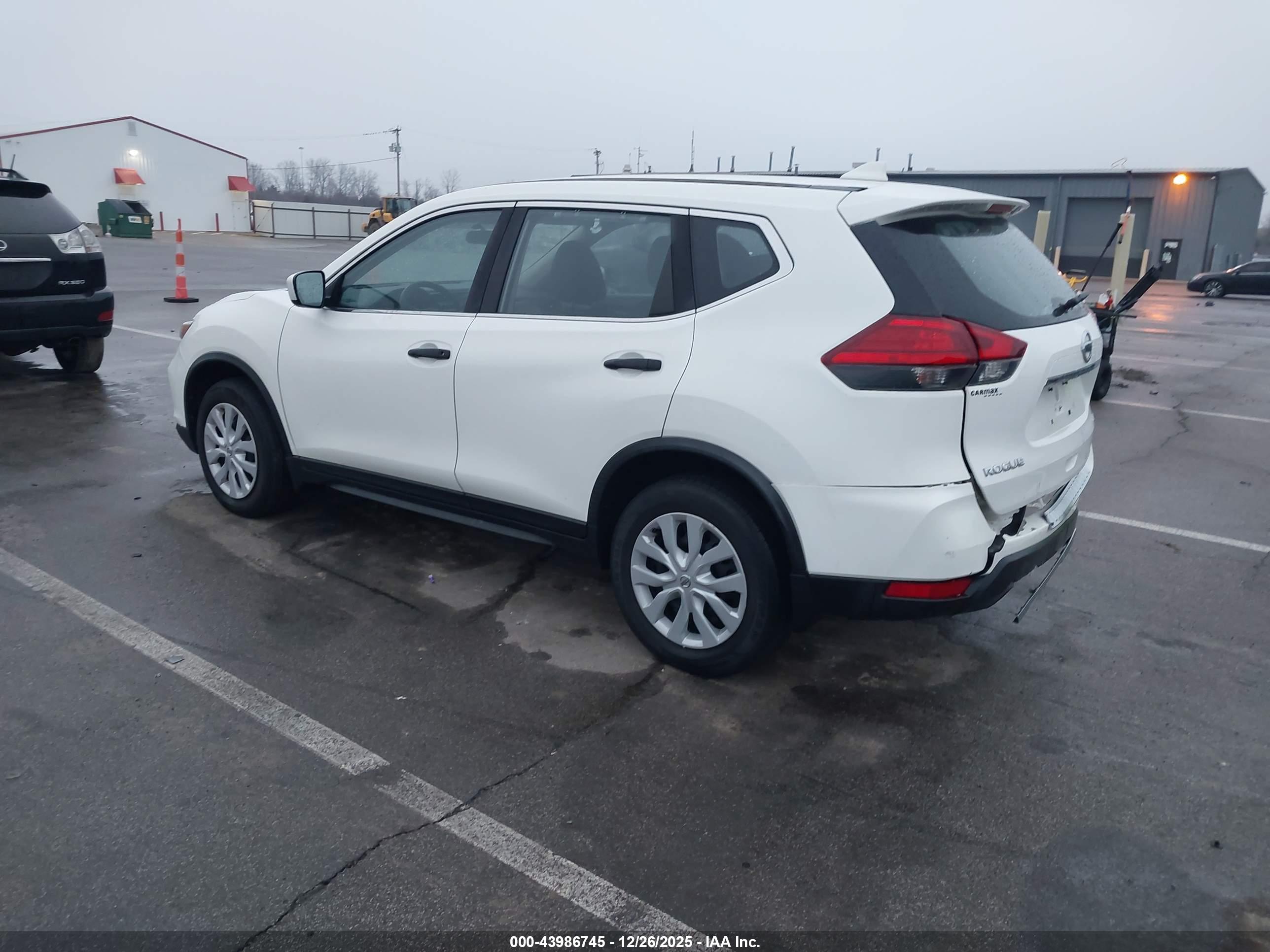 NISSAN ROGUE image 3