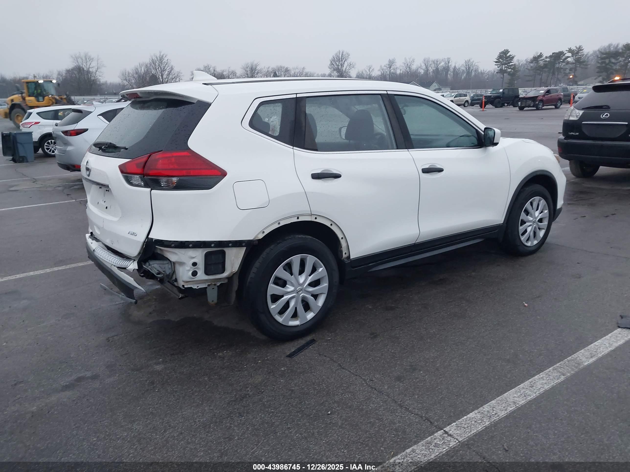 NISSAN ROGUE image 4