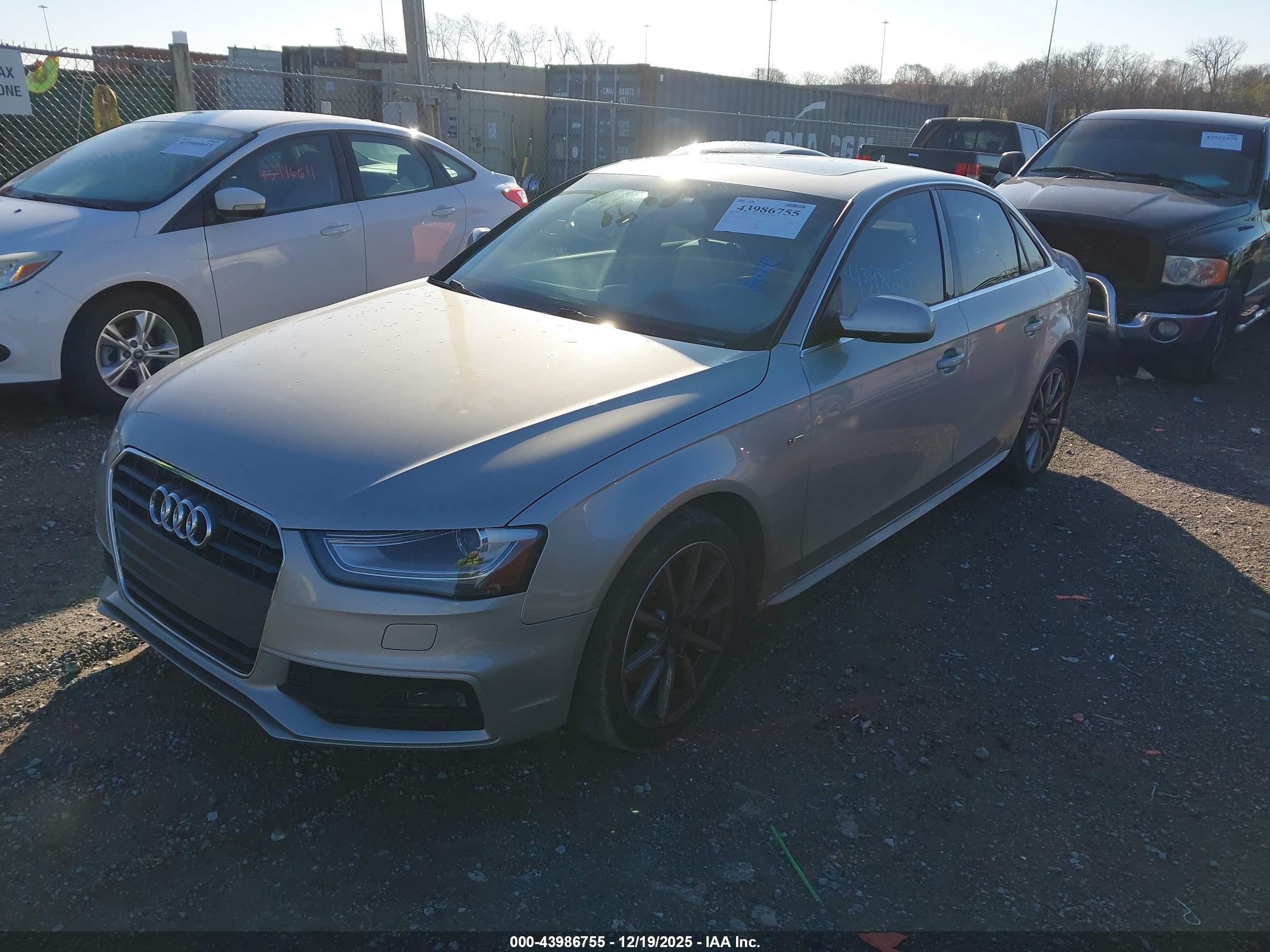 AUDI A4 image 2