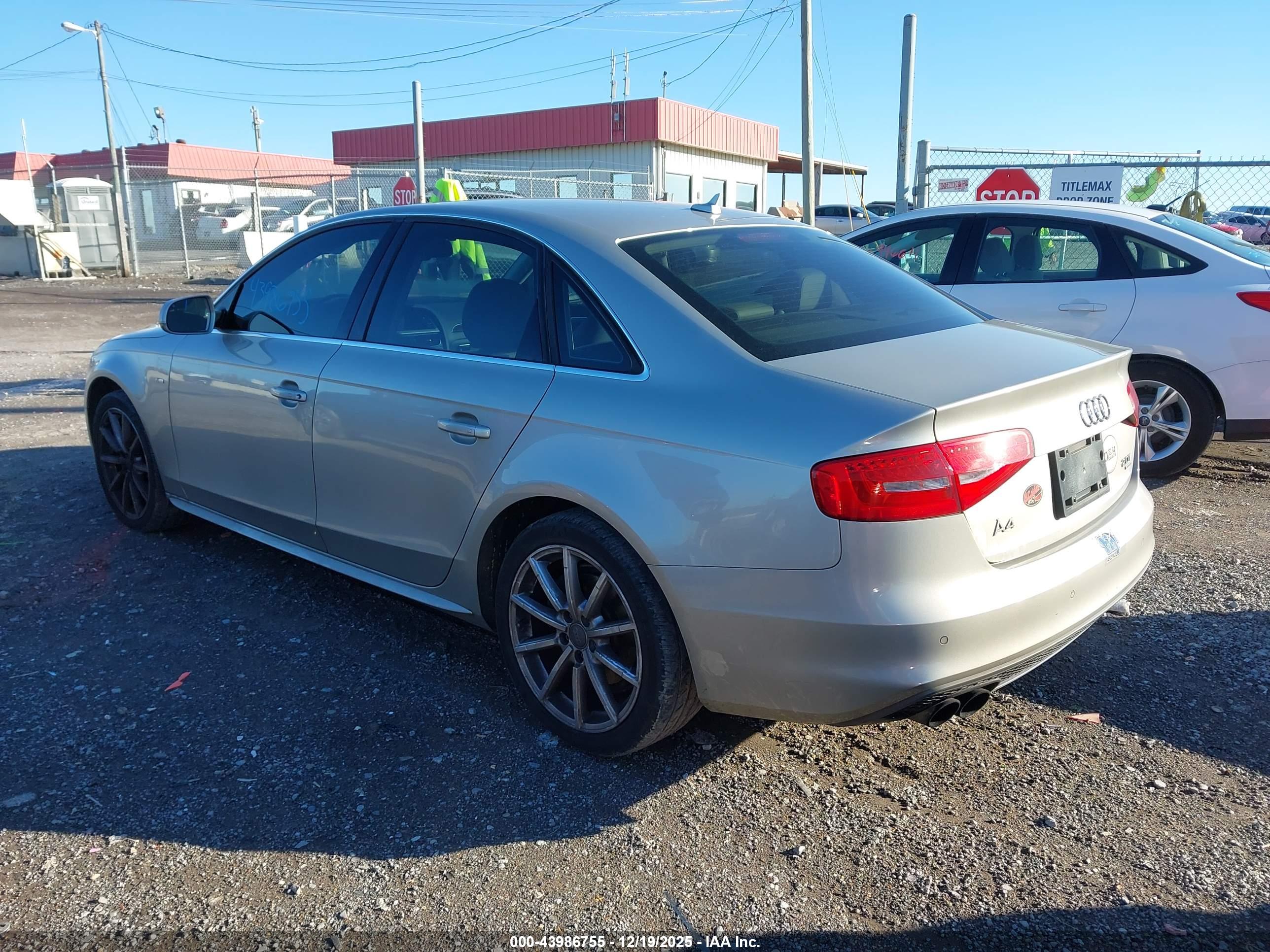 AUDI A4 image 3