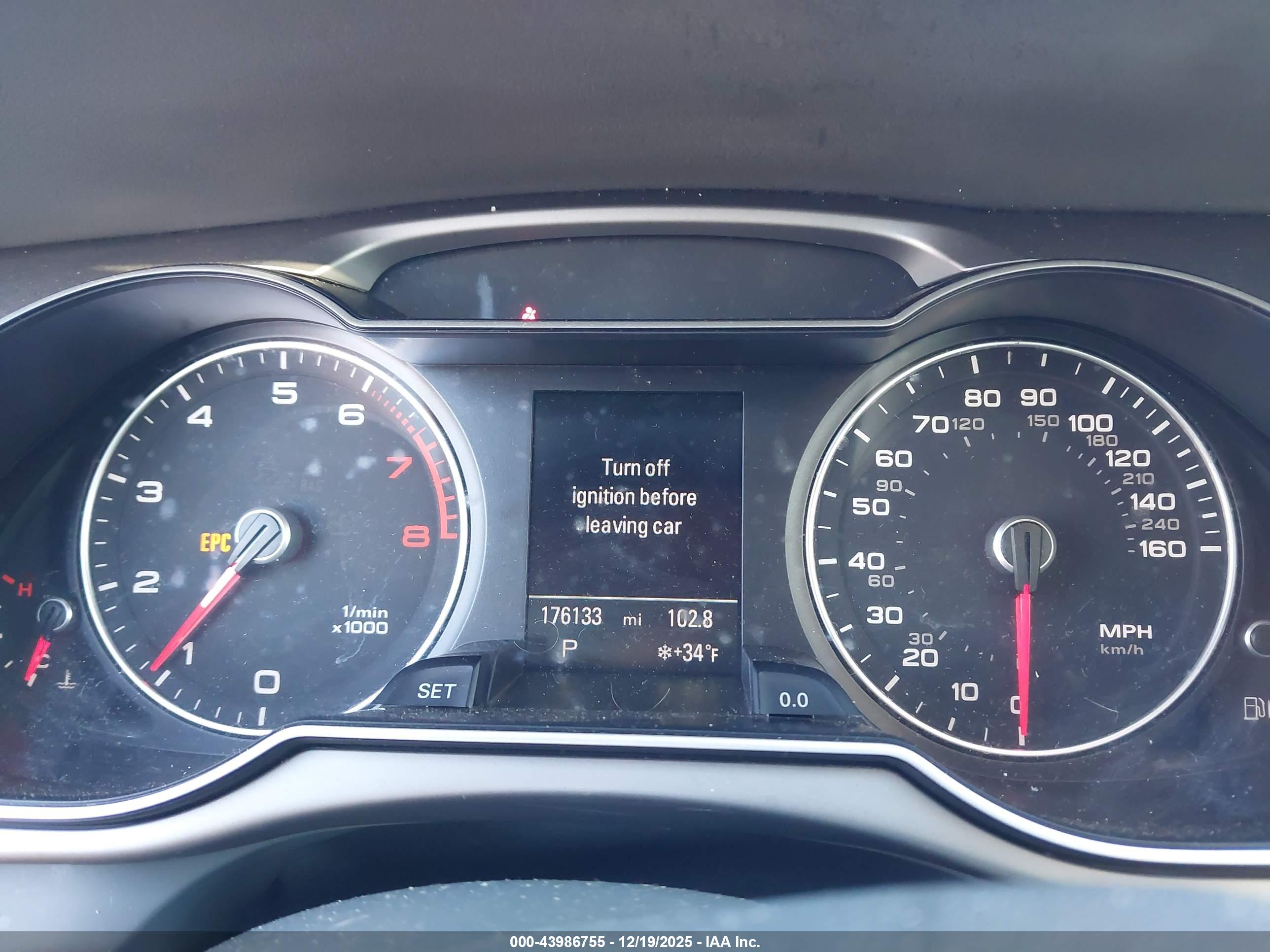 AUDI A4 image 7