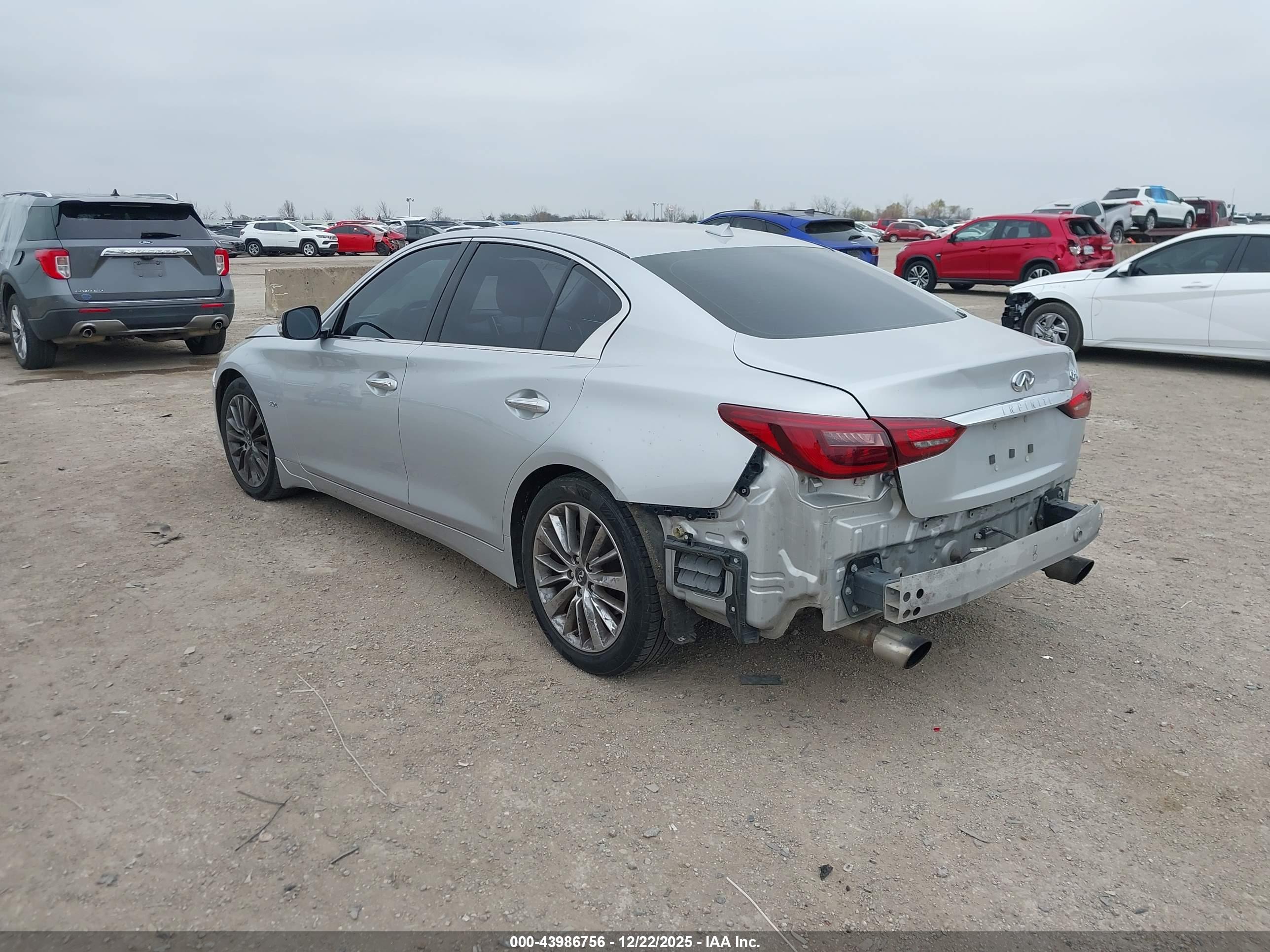 INFINITI Q50 image 3