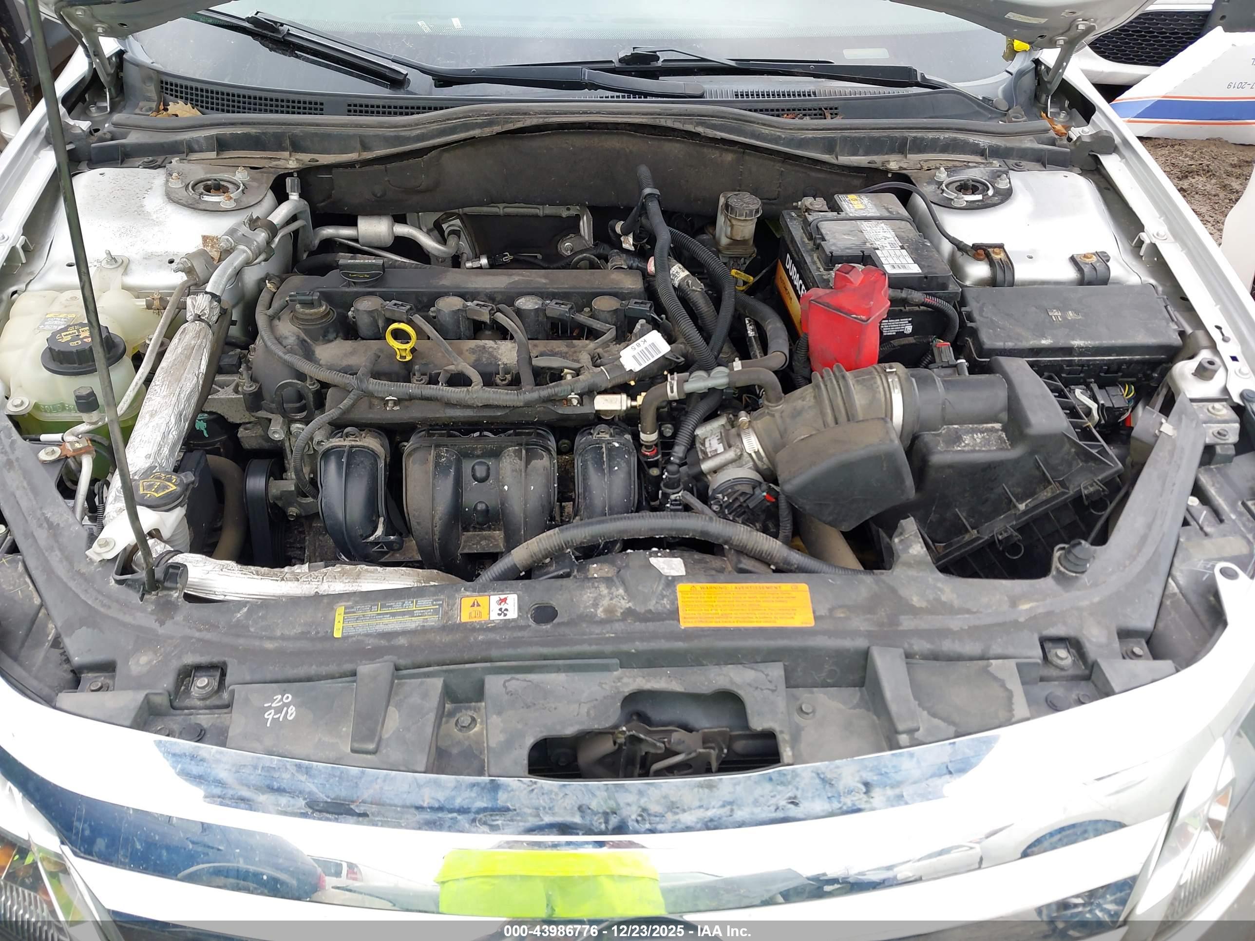 FORD FUSION image 10
