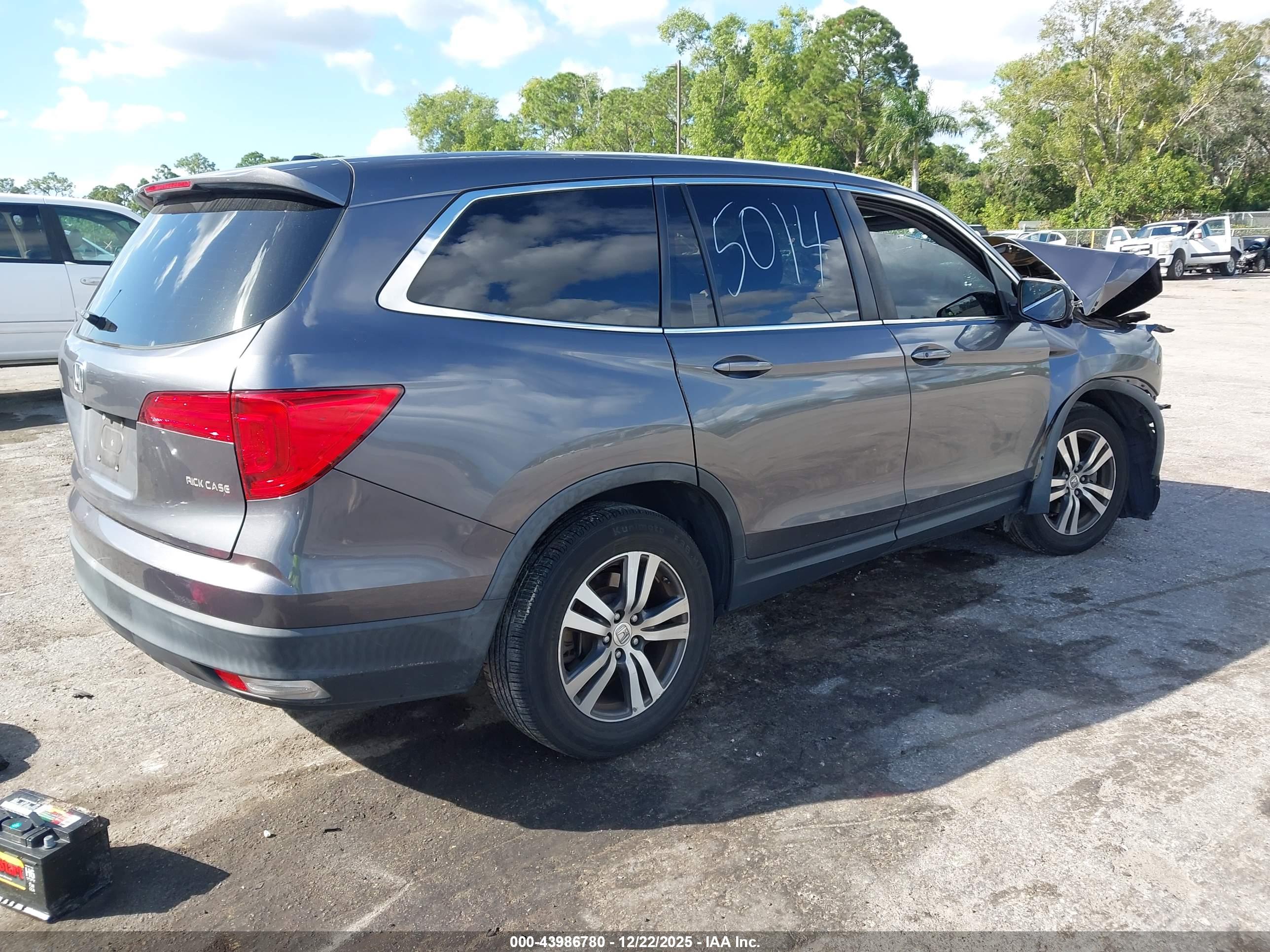 HONDA PILOT image 4