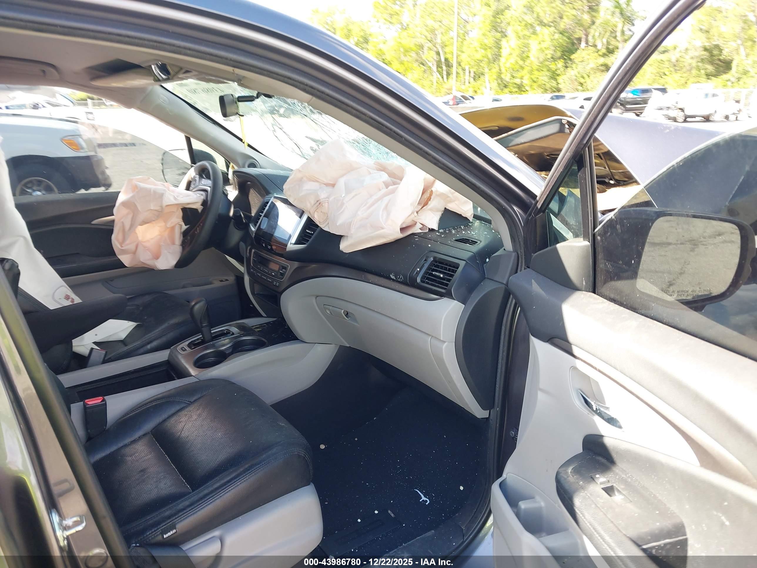 HONDA PILOT image 5