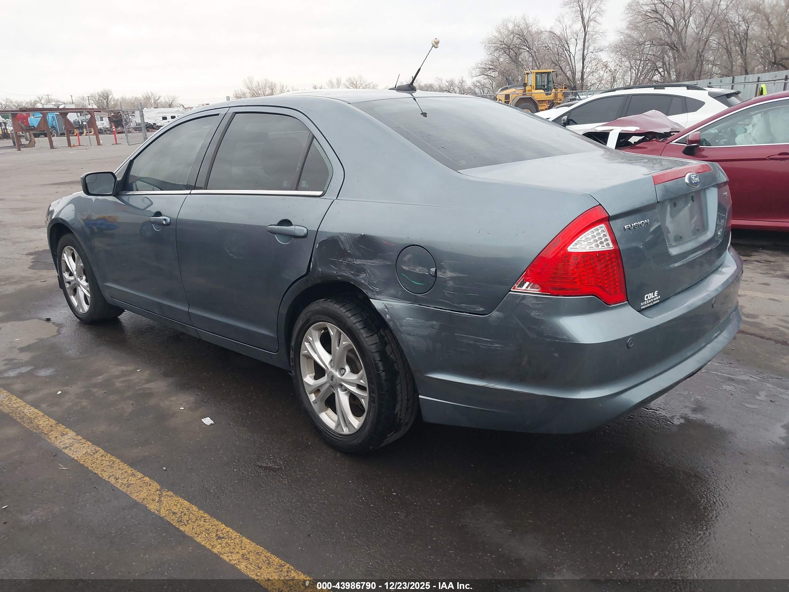 FORD FUSION image 3
