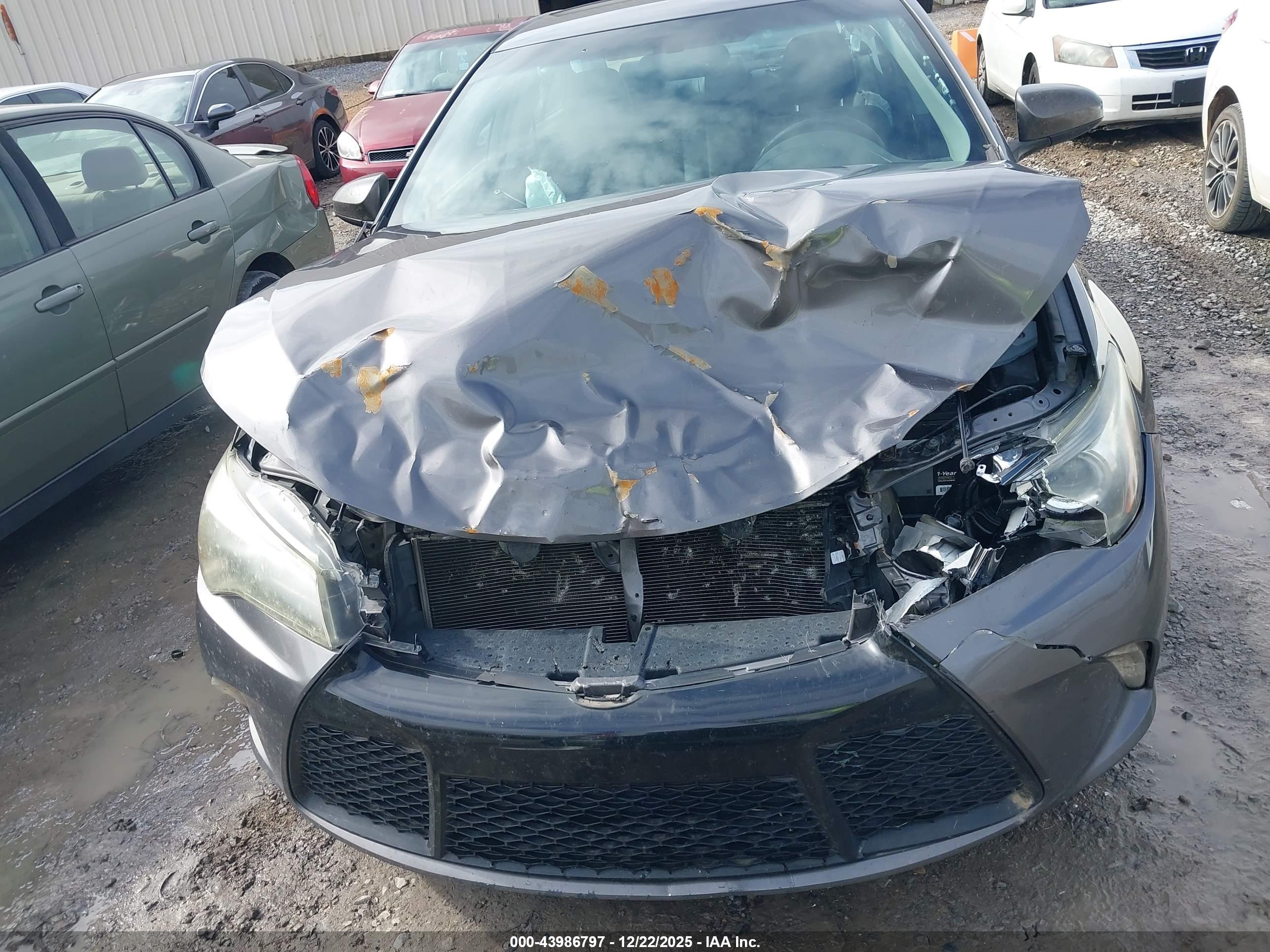TOYOTA CAMRY image 6