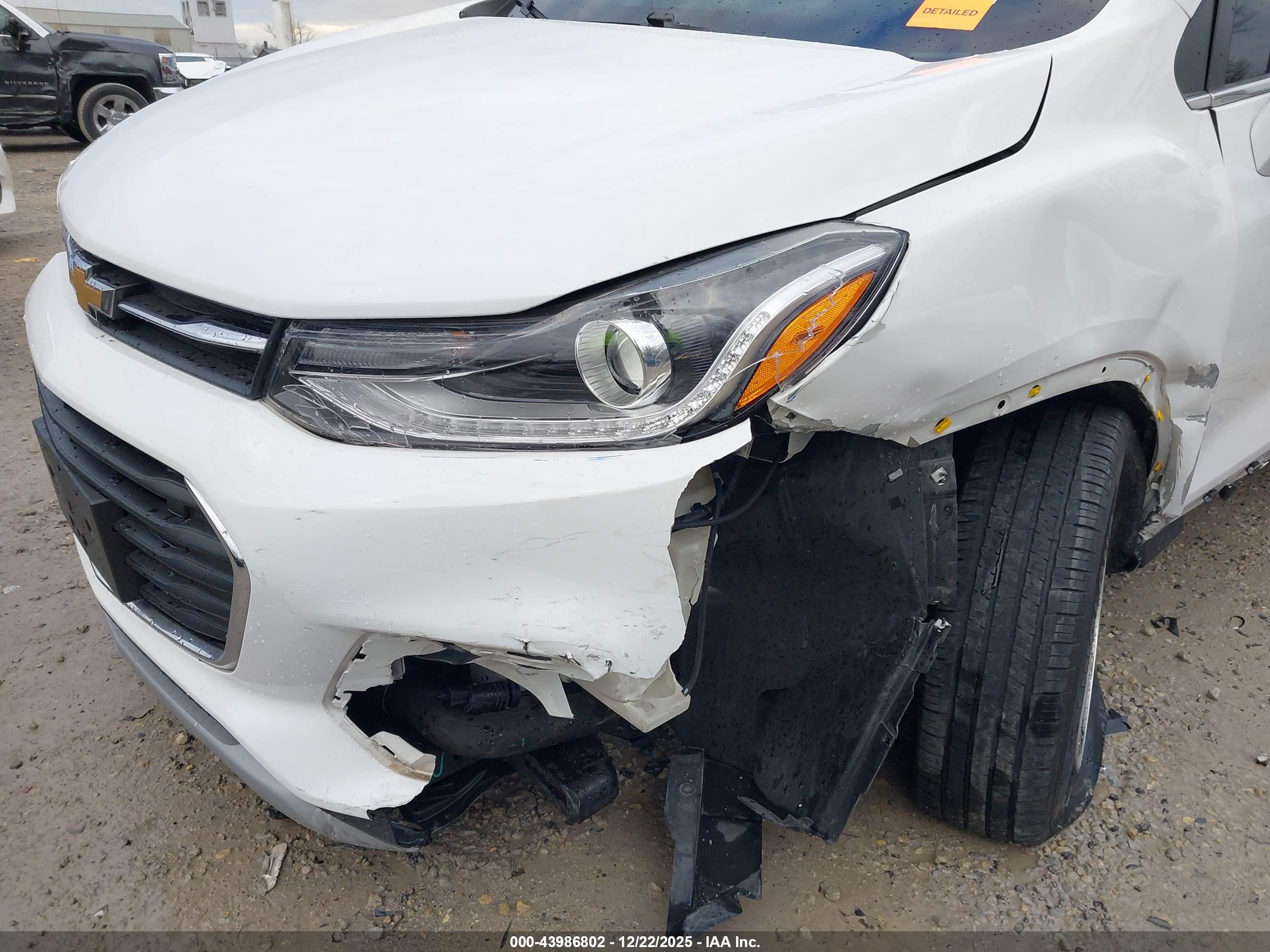 CHEVROLET TRAX image 6