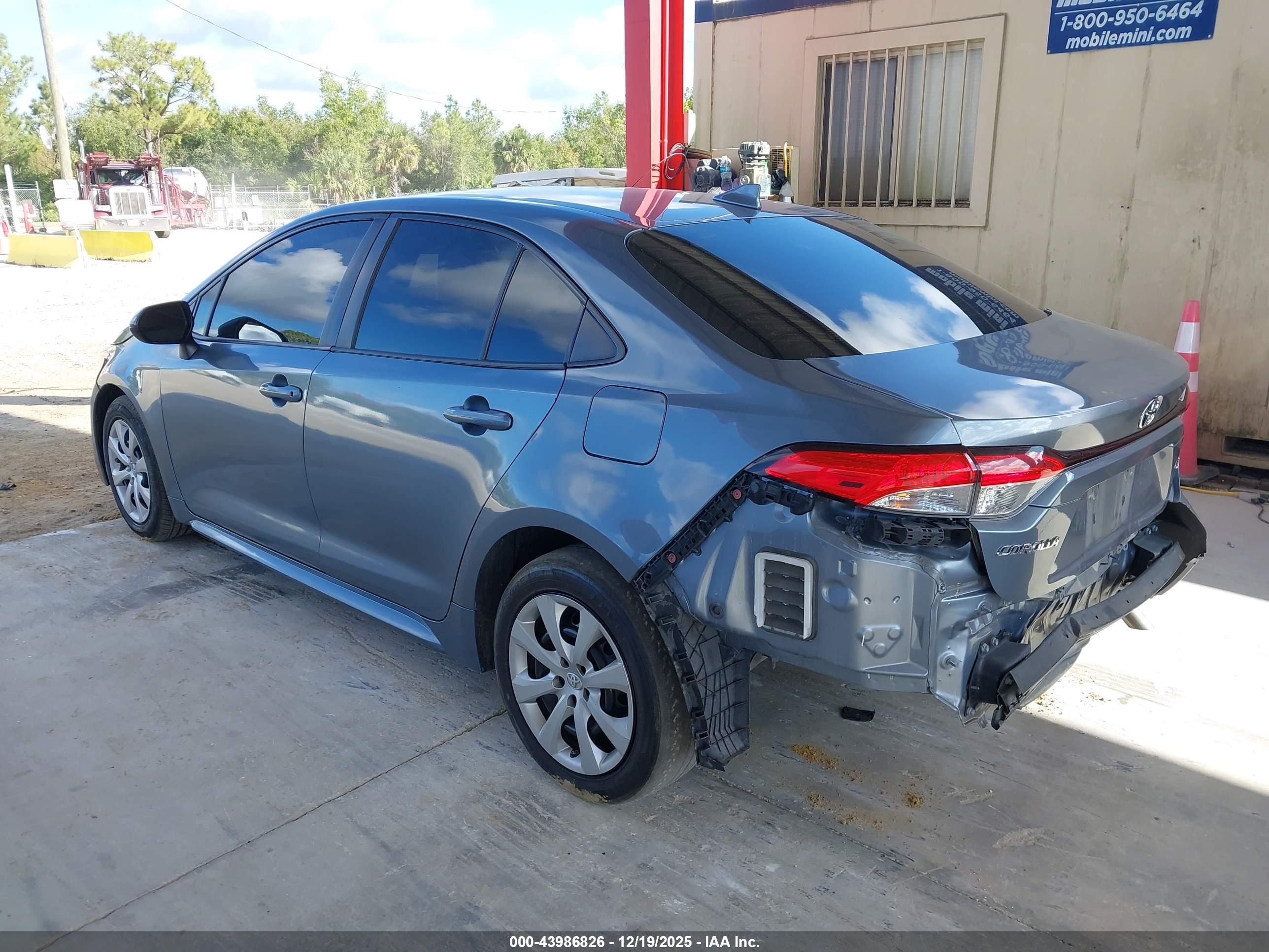 TOYOTA COROLLA image 3