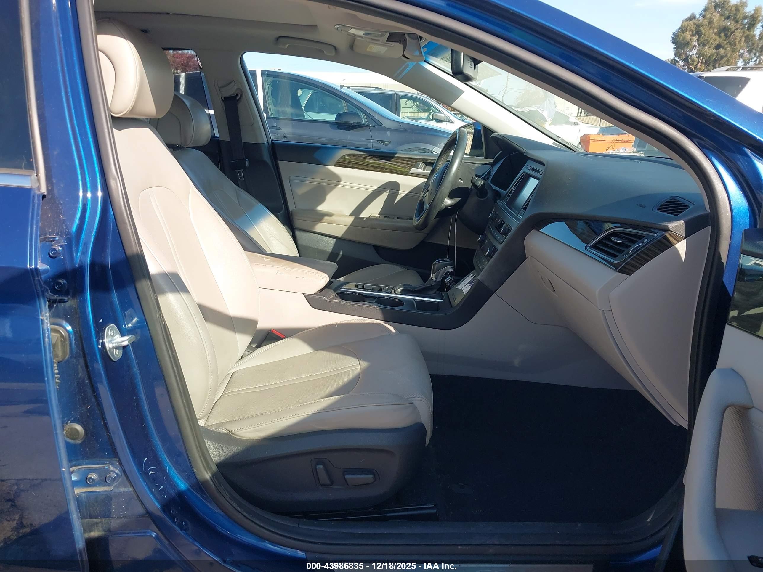 HYUNDAI SONATA image 5