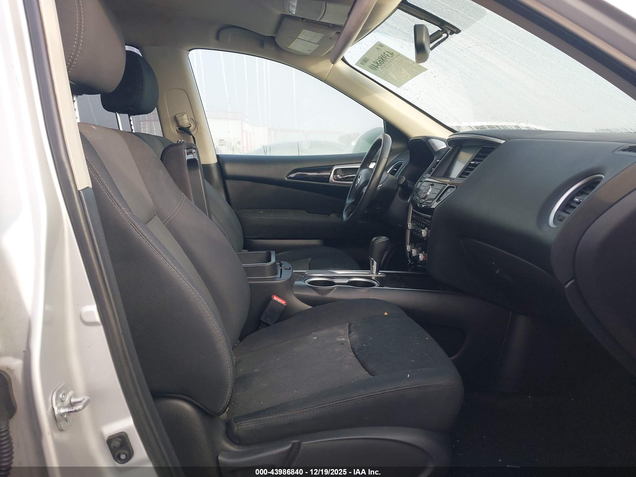 NISSAN PATHFINDER image 5