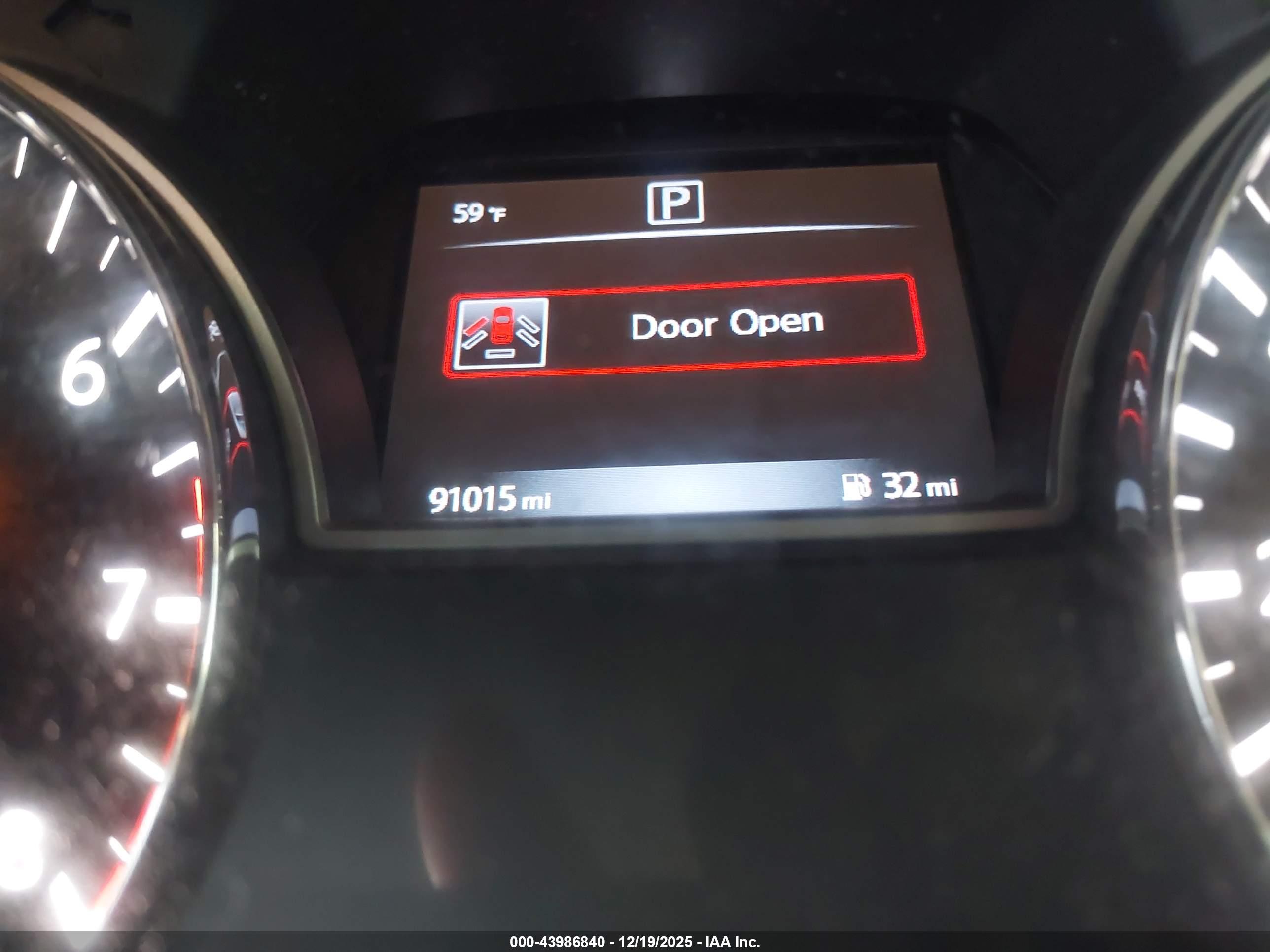 NISSAN PATHFINDER image 7