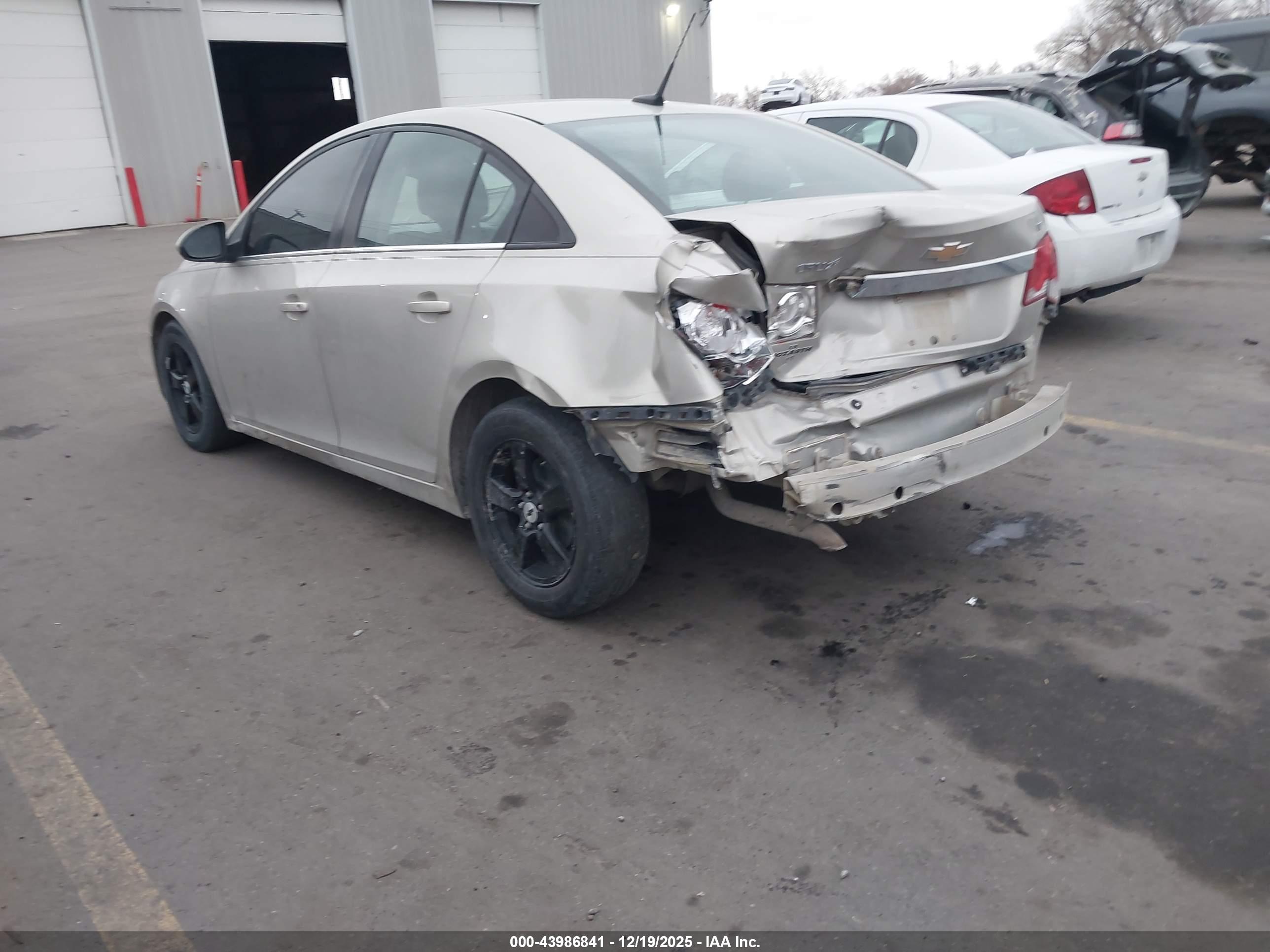 CHEVROLET CRUZE image 3