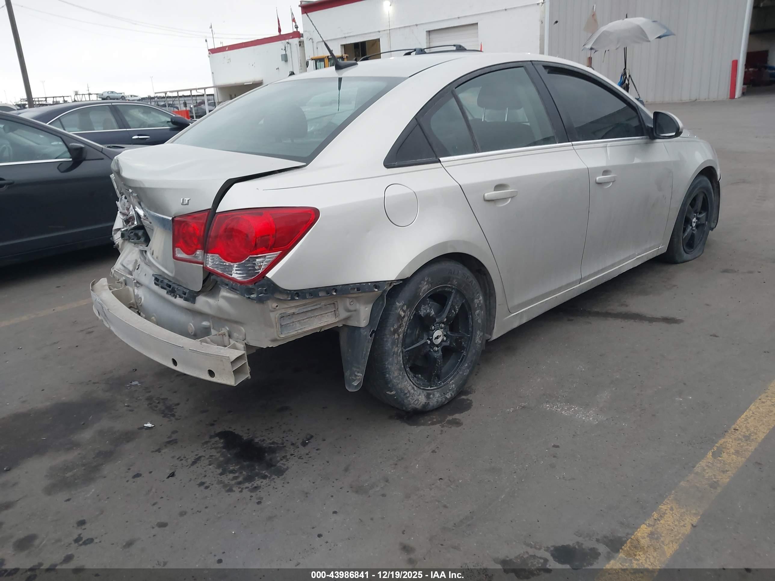 CHEVROLET CRUZE image 4