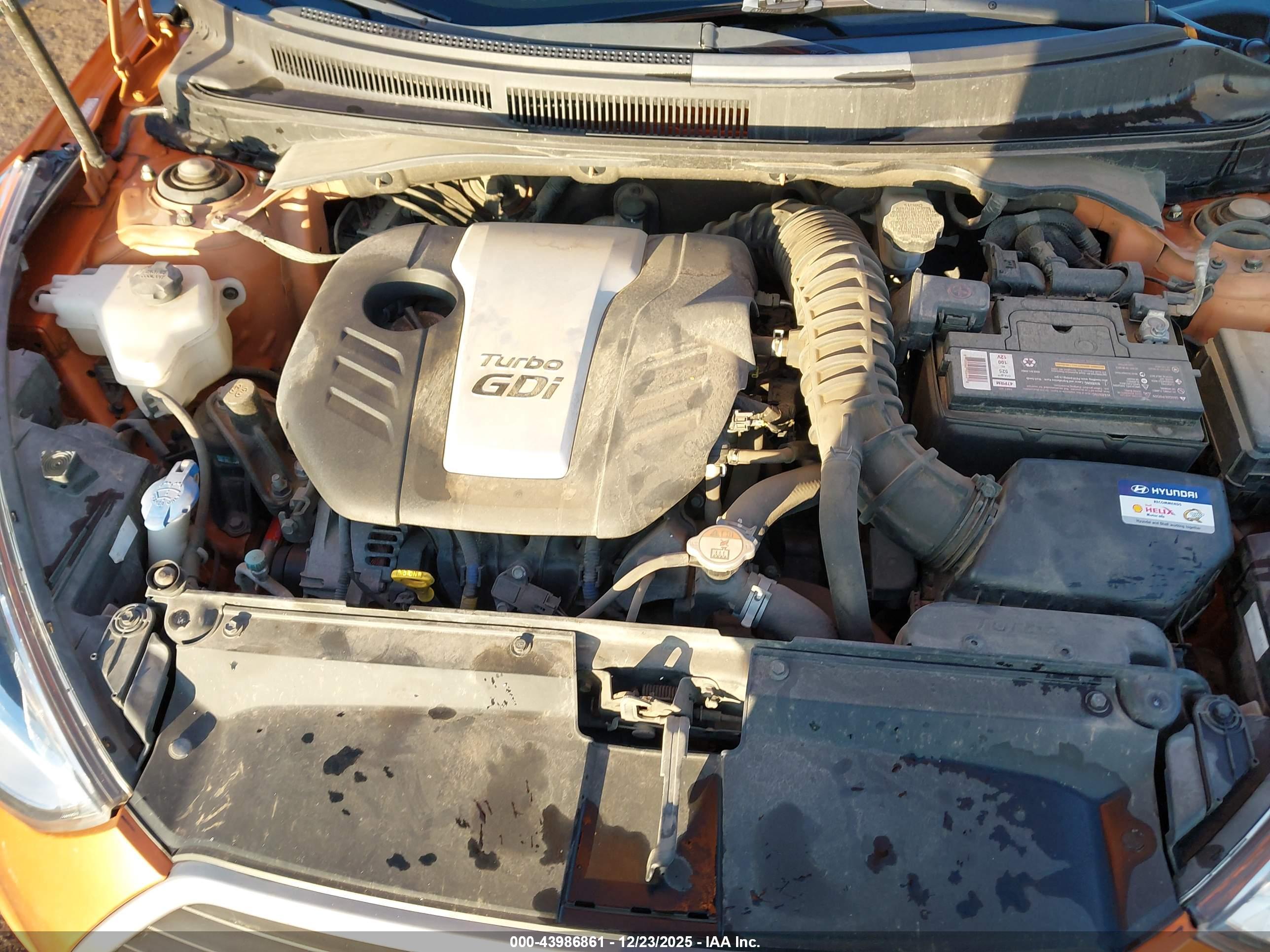 HYUNDAI VELOSTER image 10