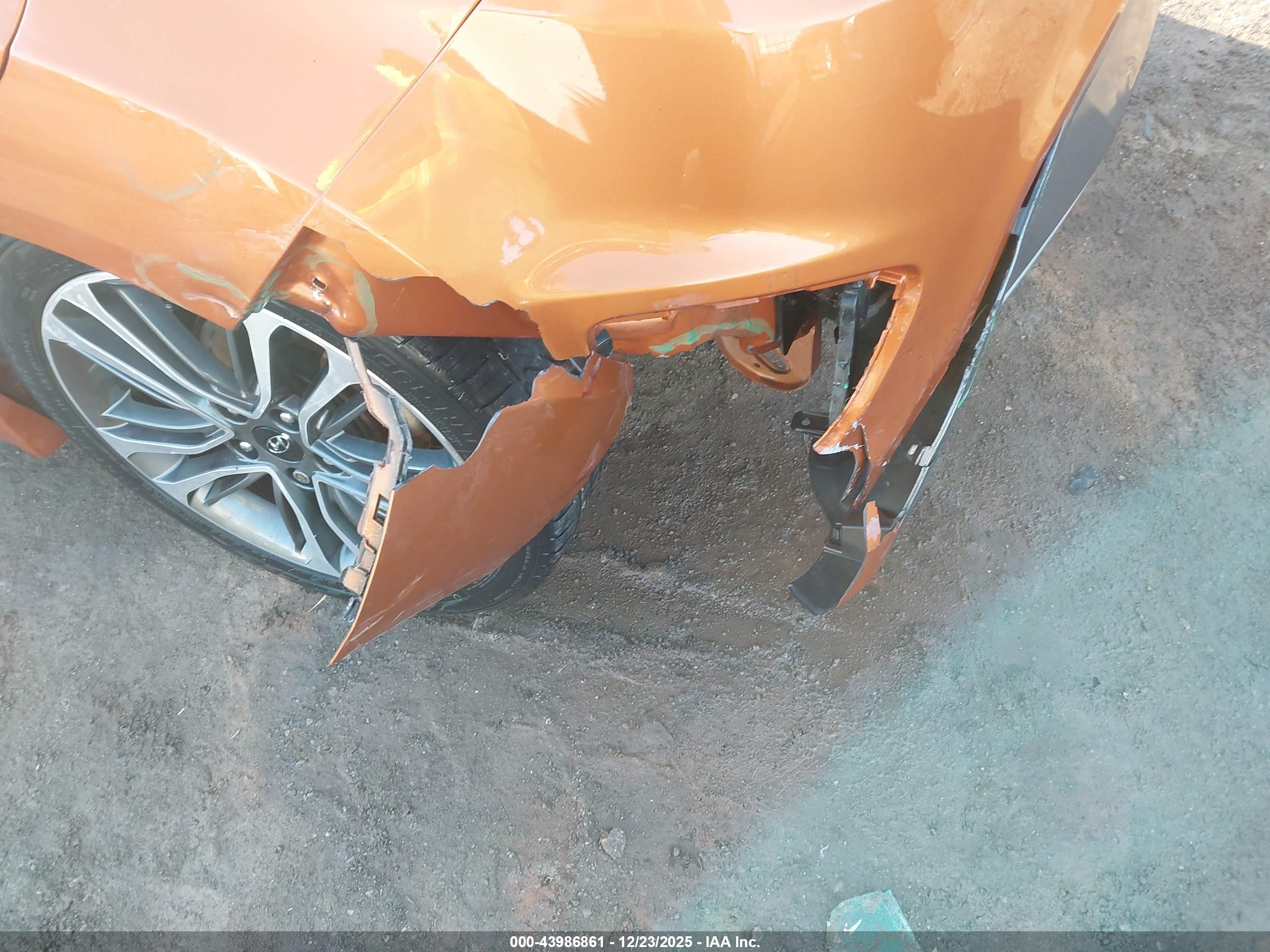 HYUNDAI VELOSTER image 6