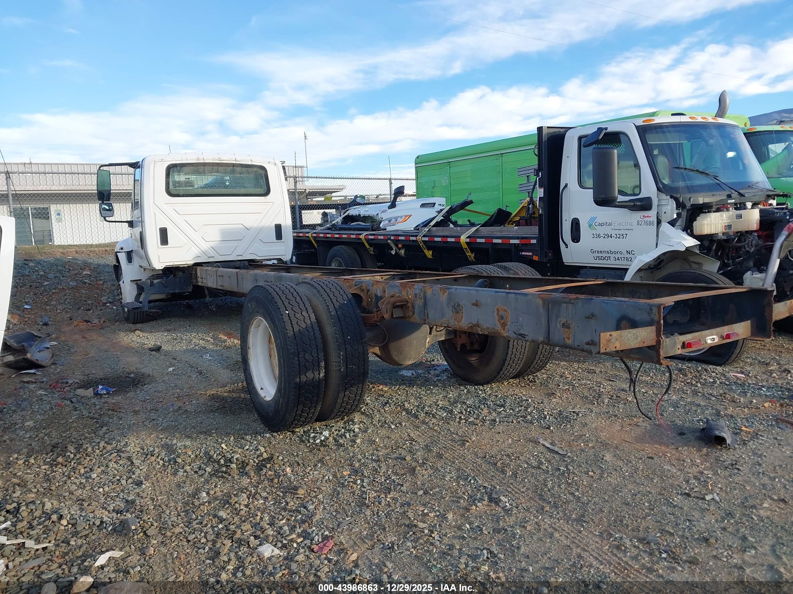 INTERNATIONAL 4000 image 3