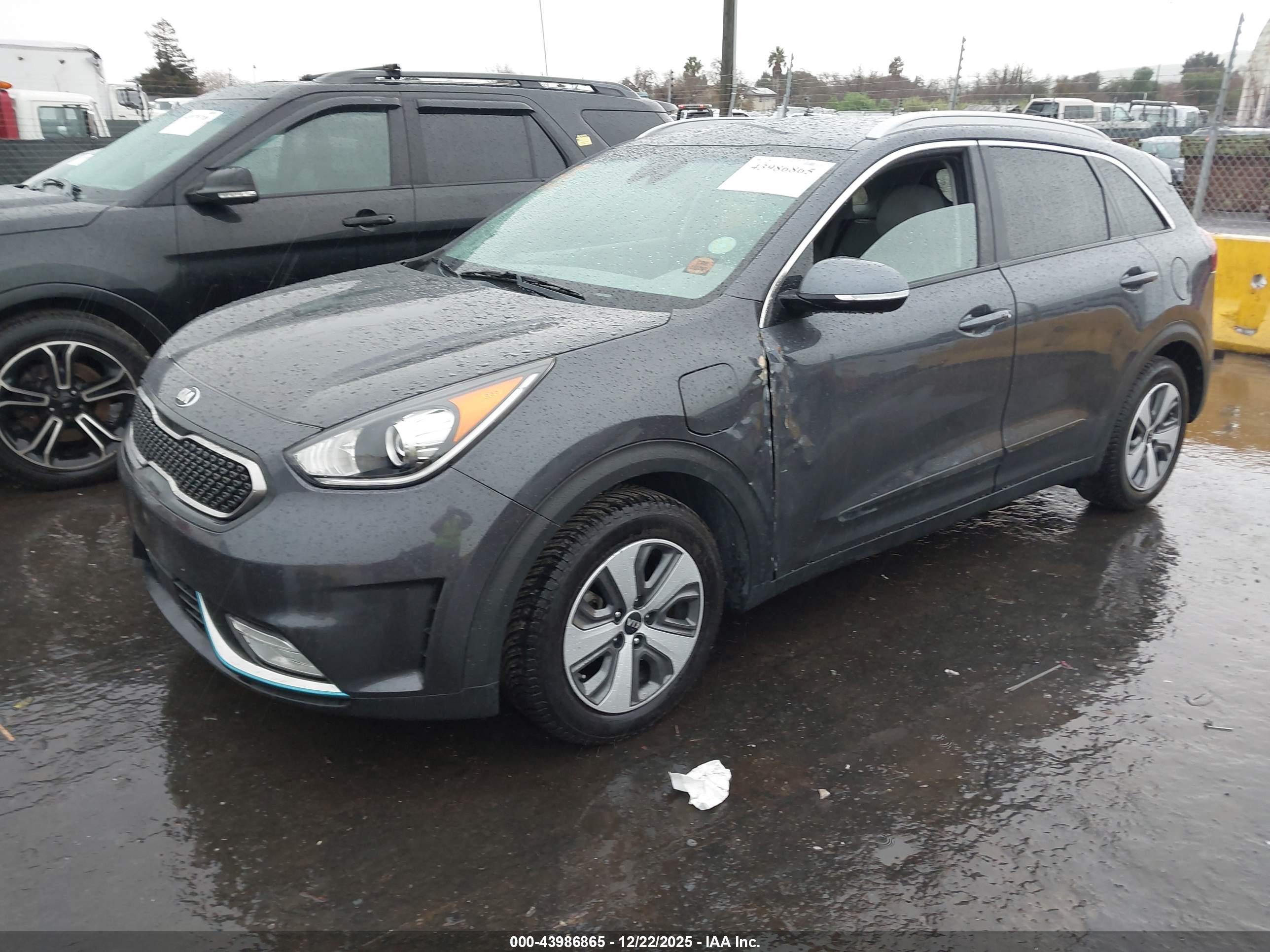 KIA NIRO image 2