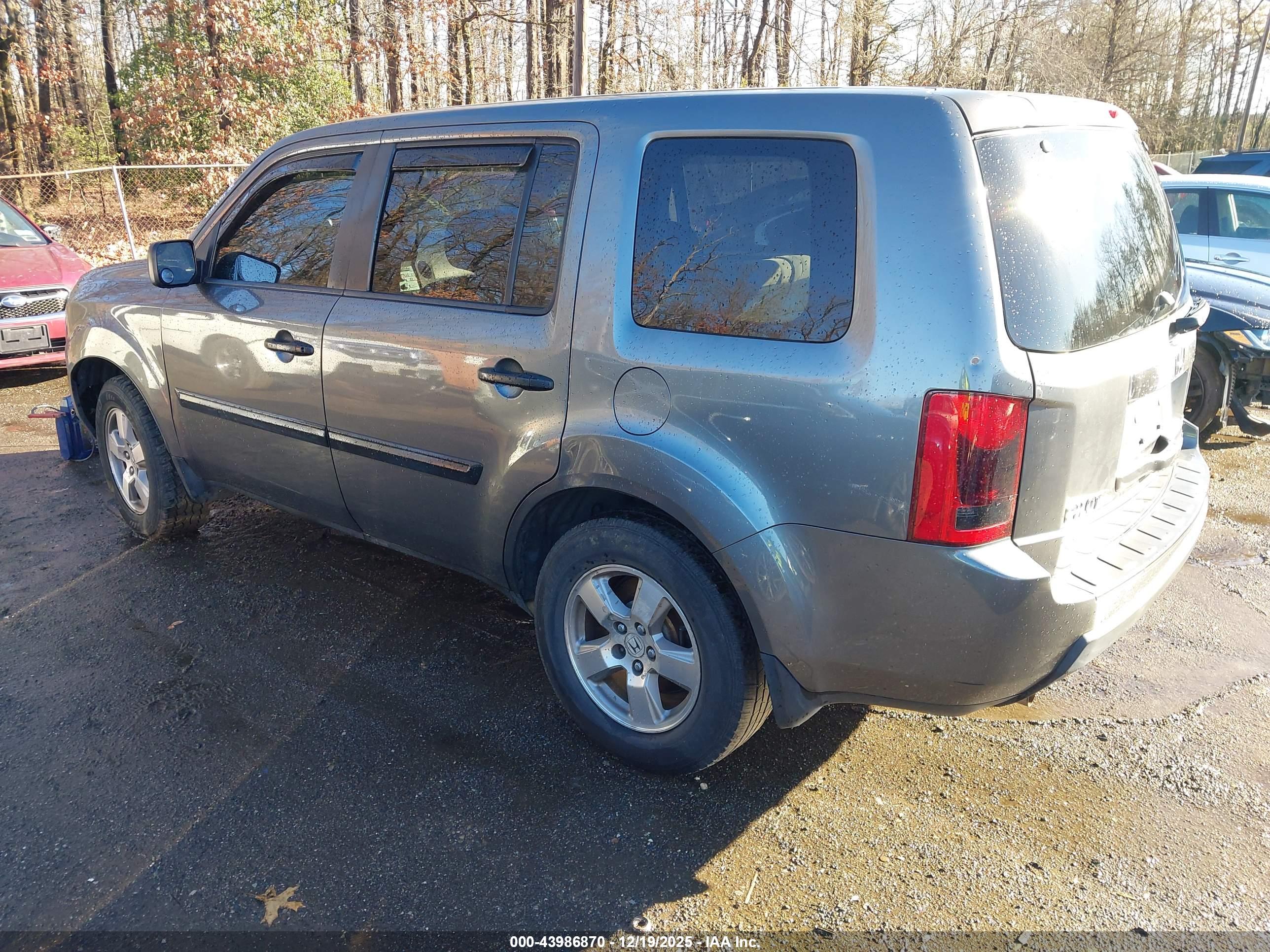 HONDA PILOT image 3
