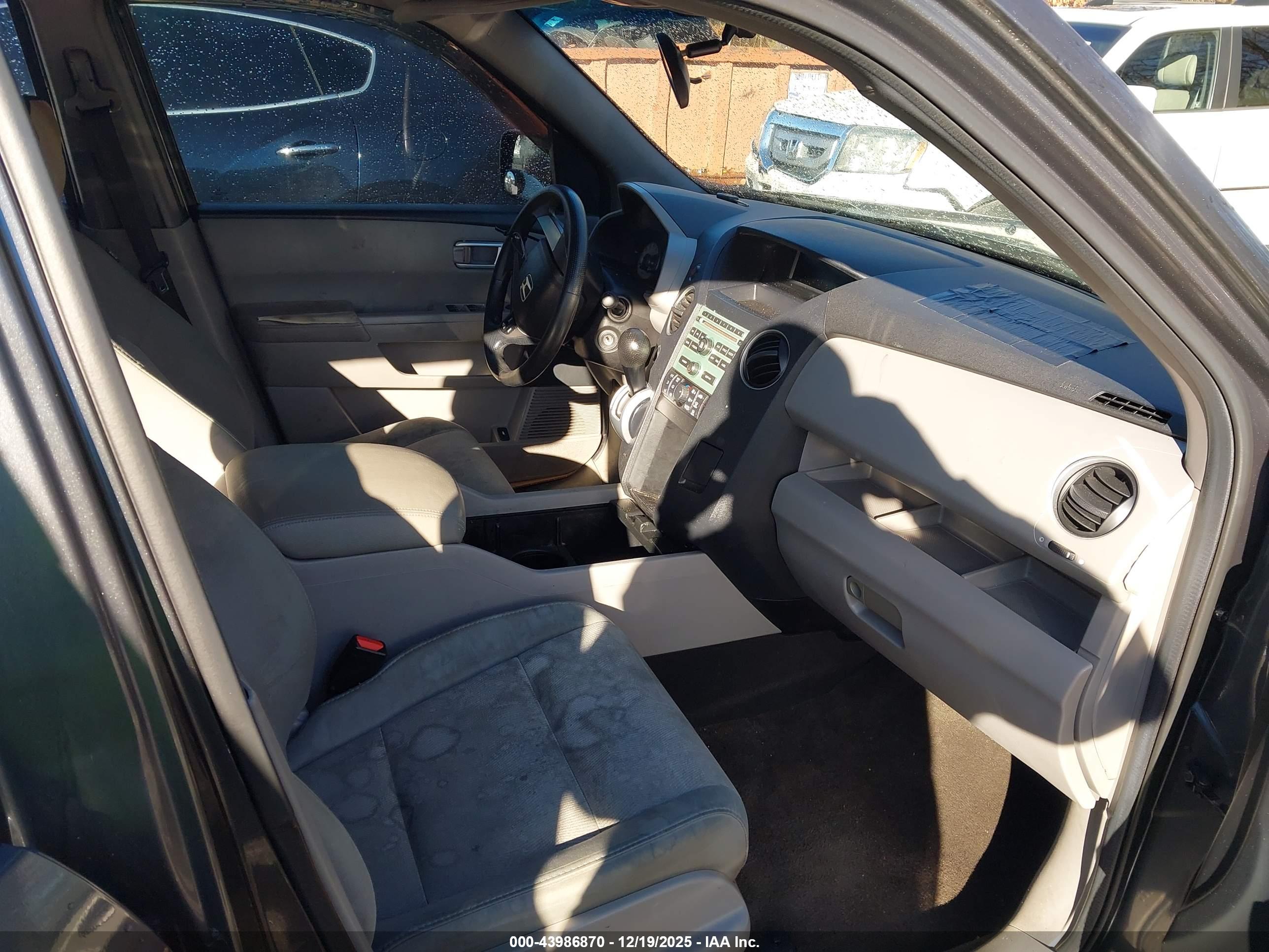 HONDA PILOT image 5