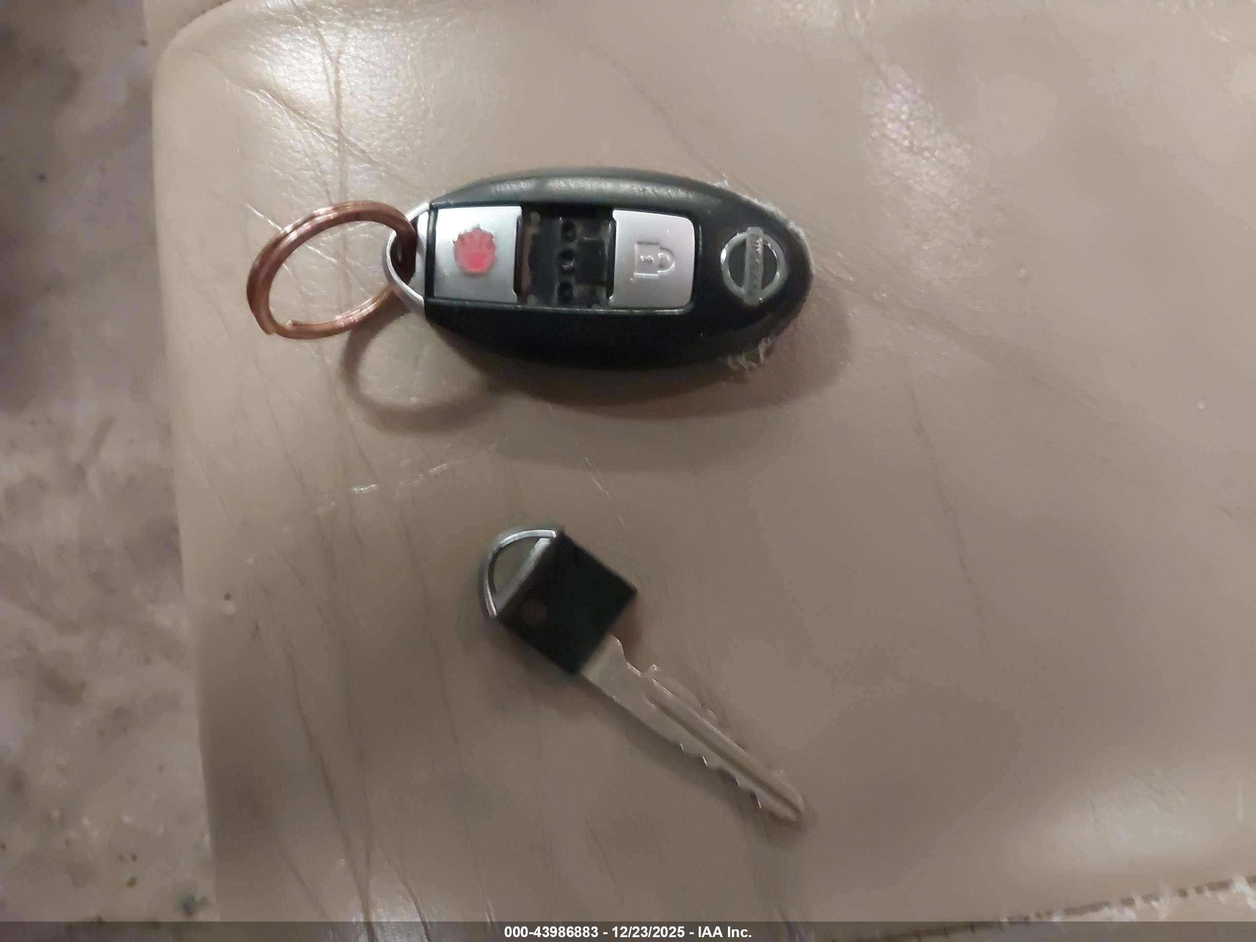 NISSAN MURANO image 11
