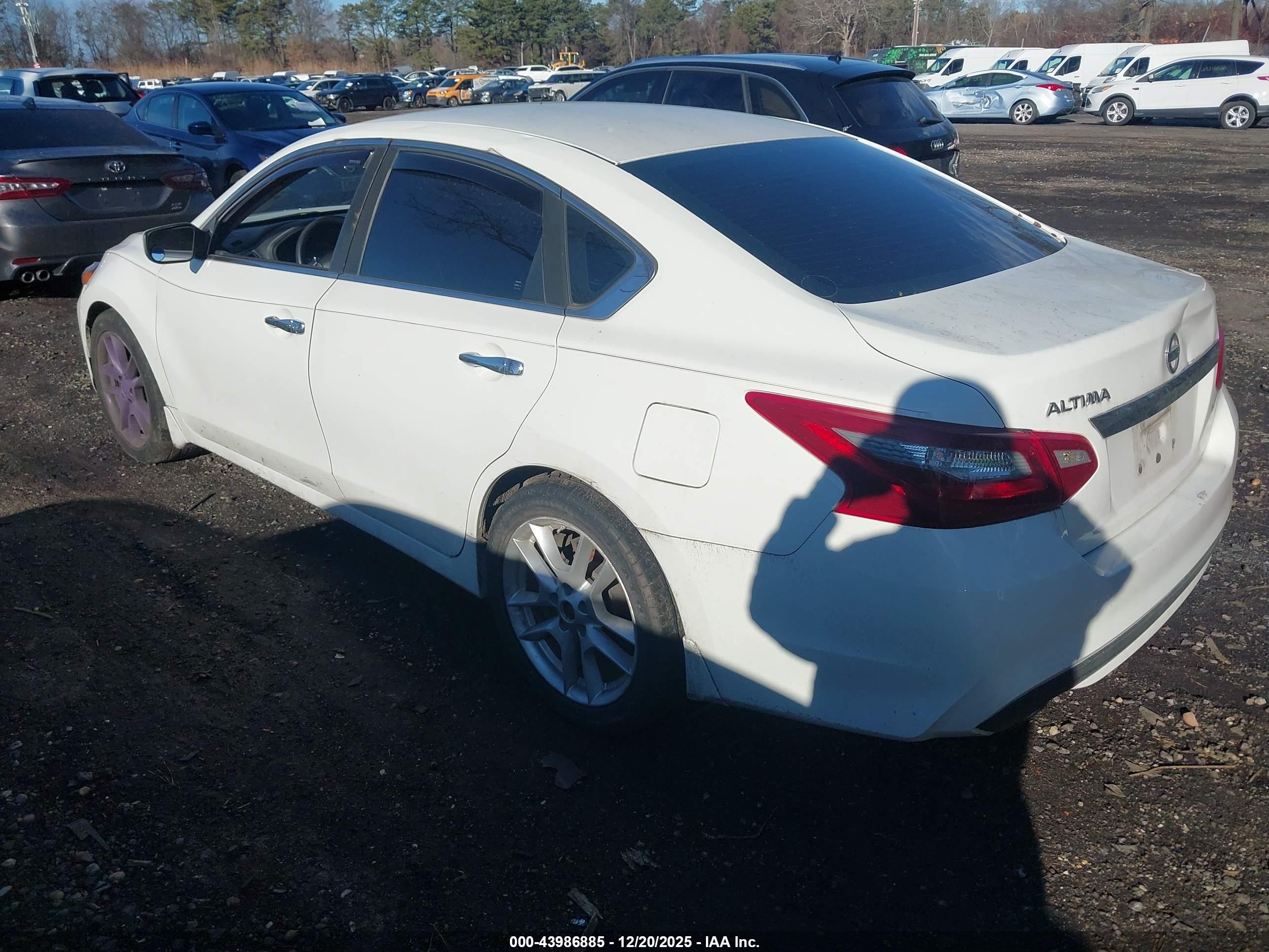 NISSAN ALTIMA image 3