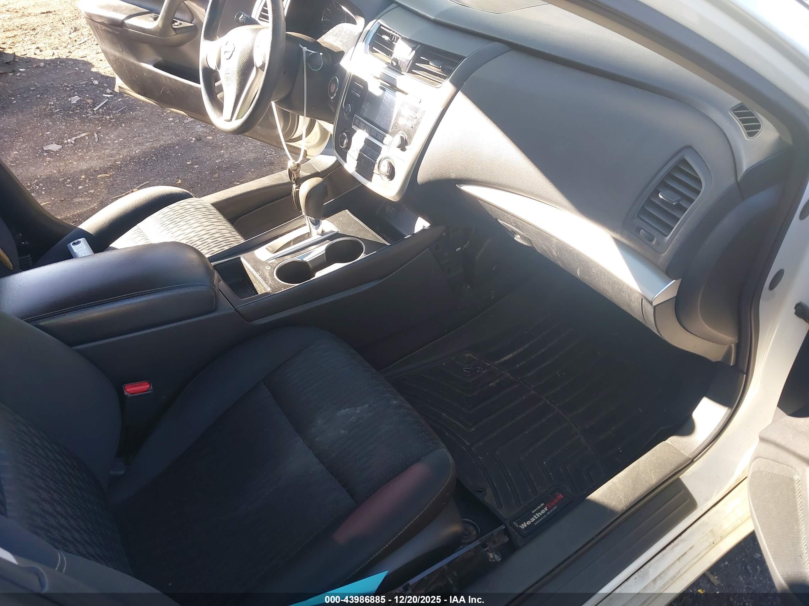 NISSAN ALTIMA image 5