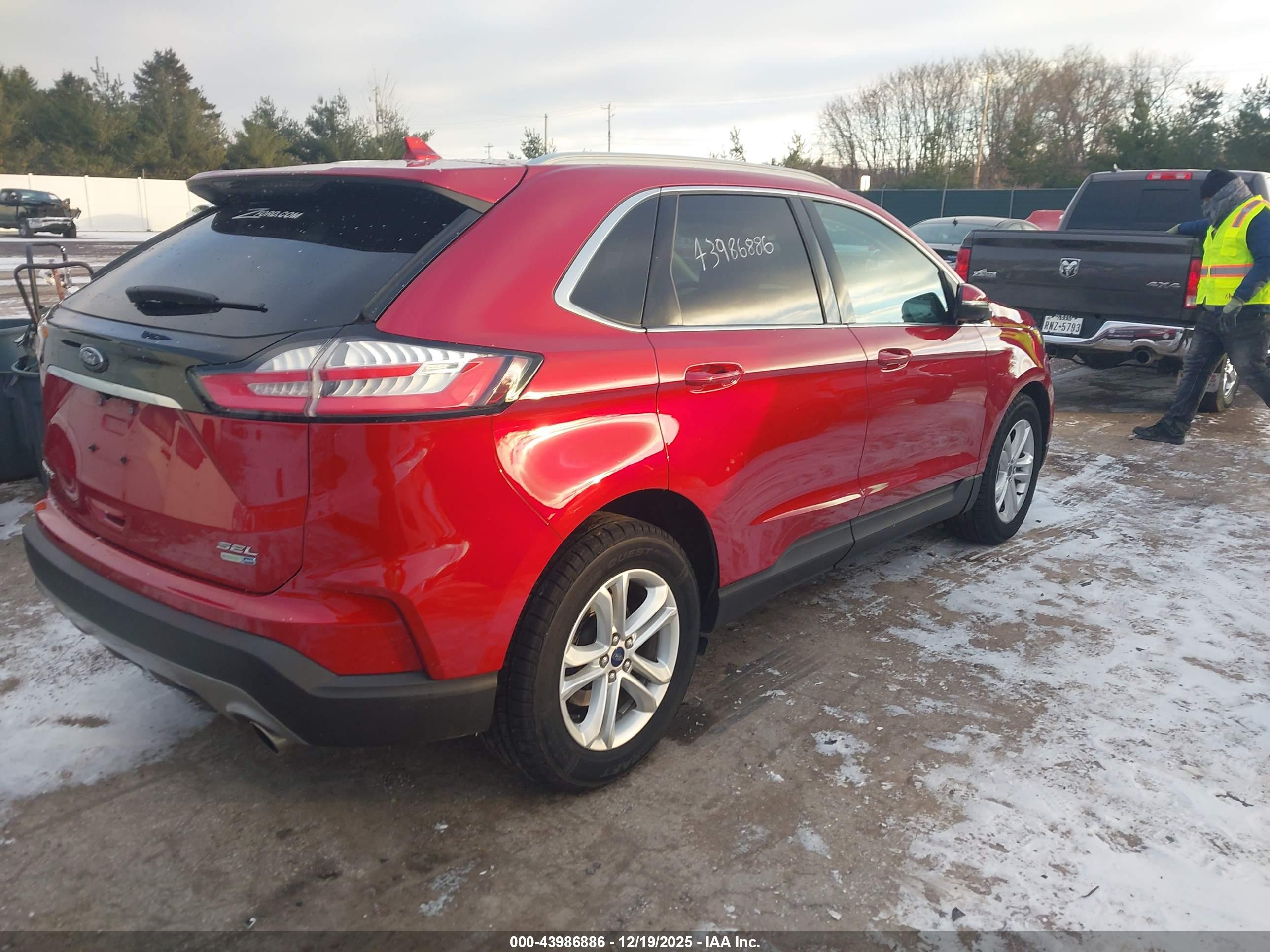 FORD EDGE image 4