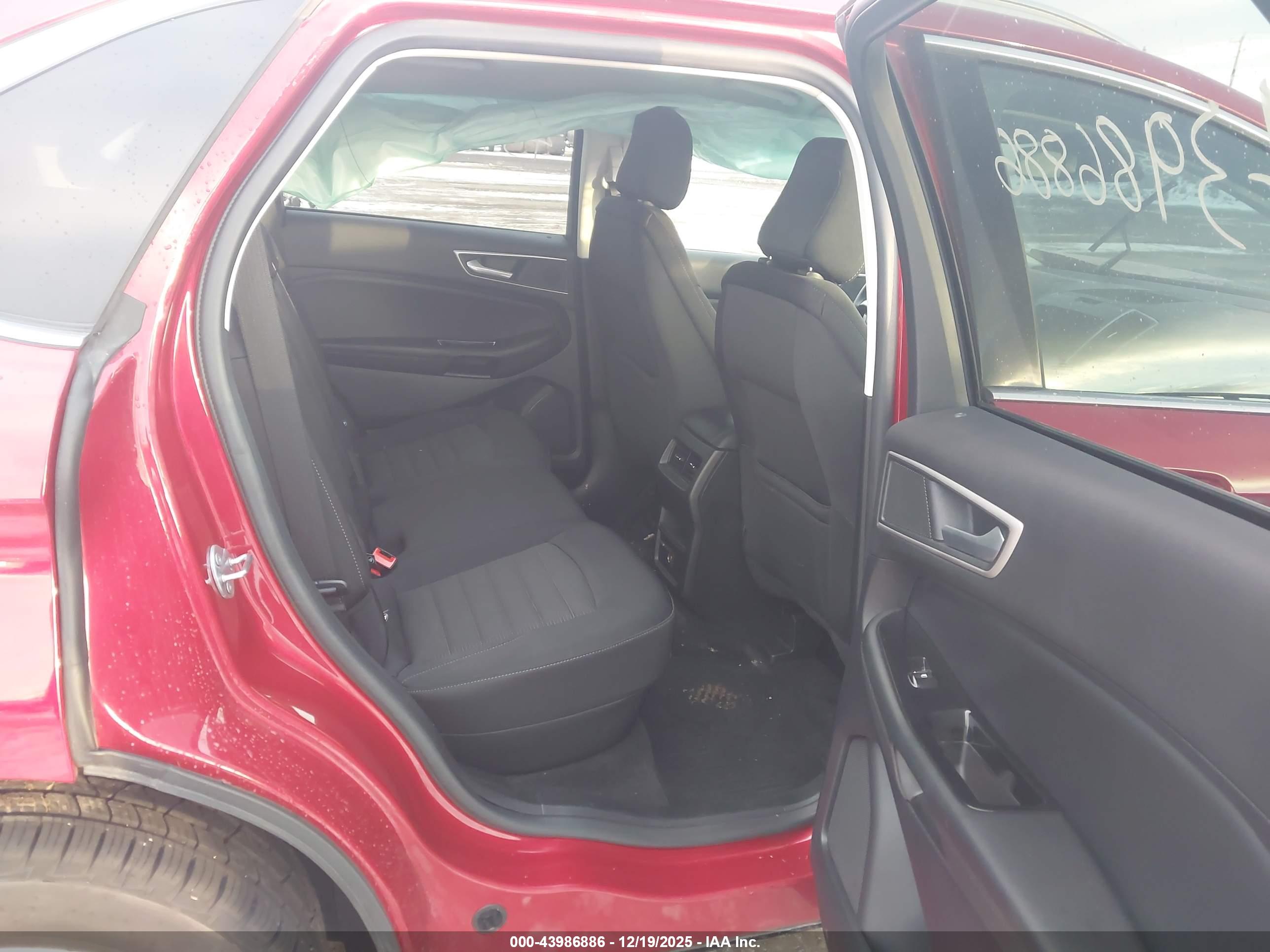 FORD EDGE image 8