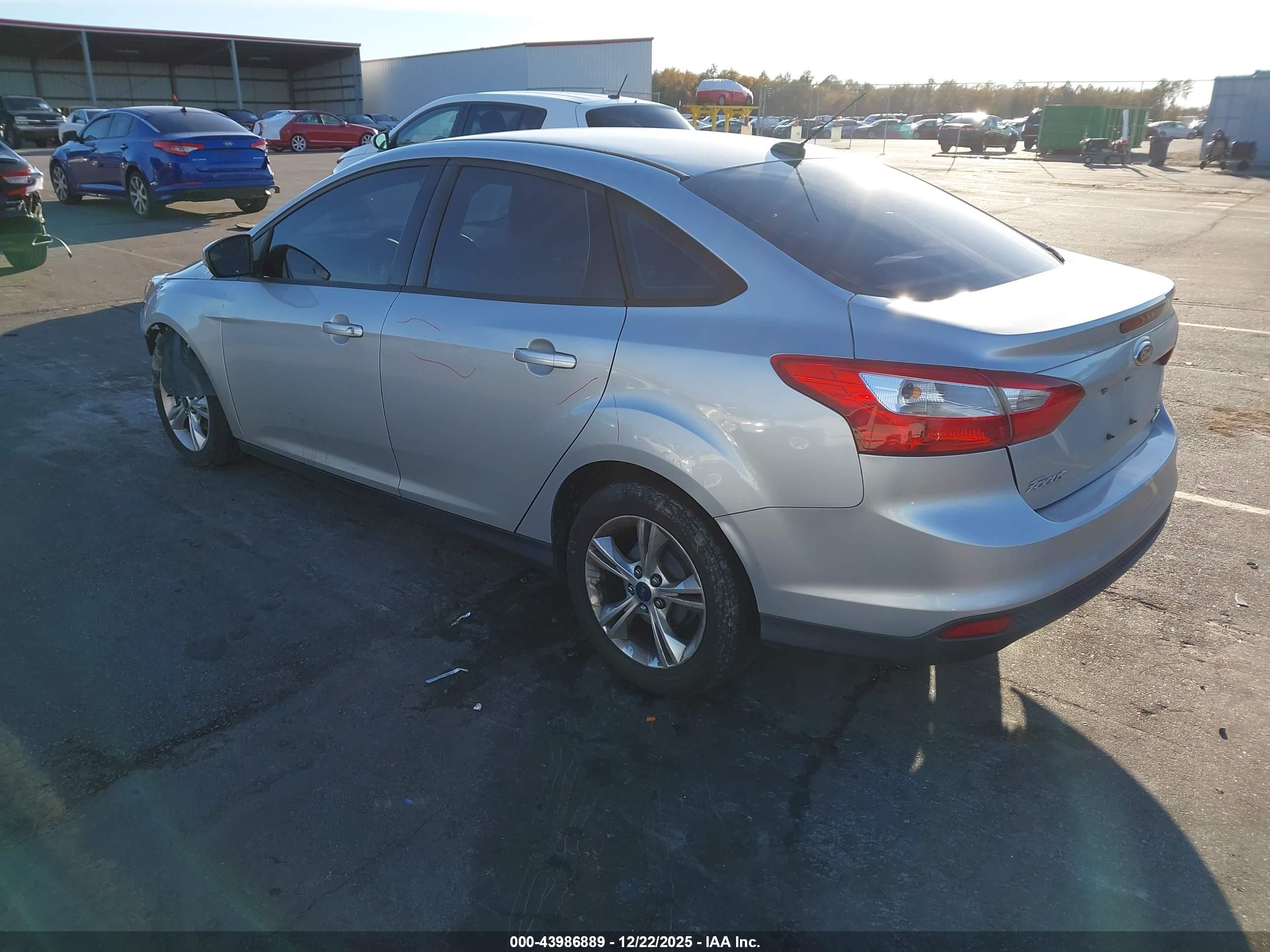 FORD FOCUS image 3
