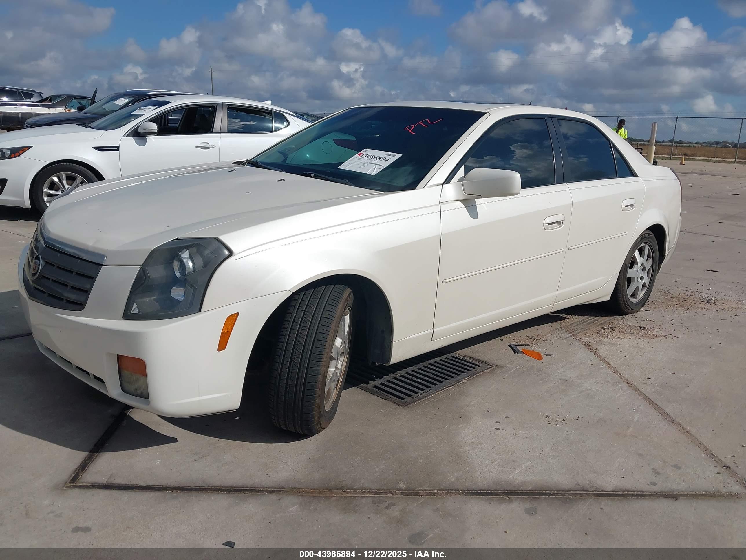 CADILLAC CTS image 2