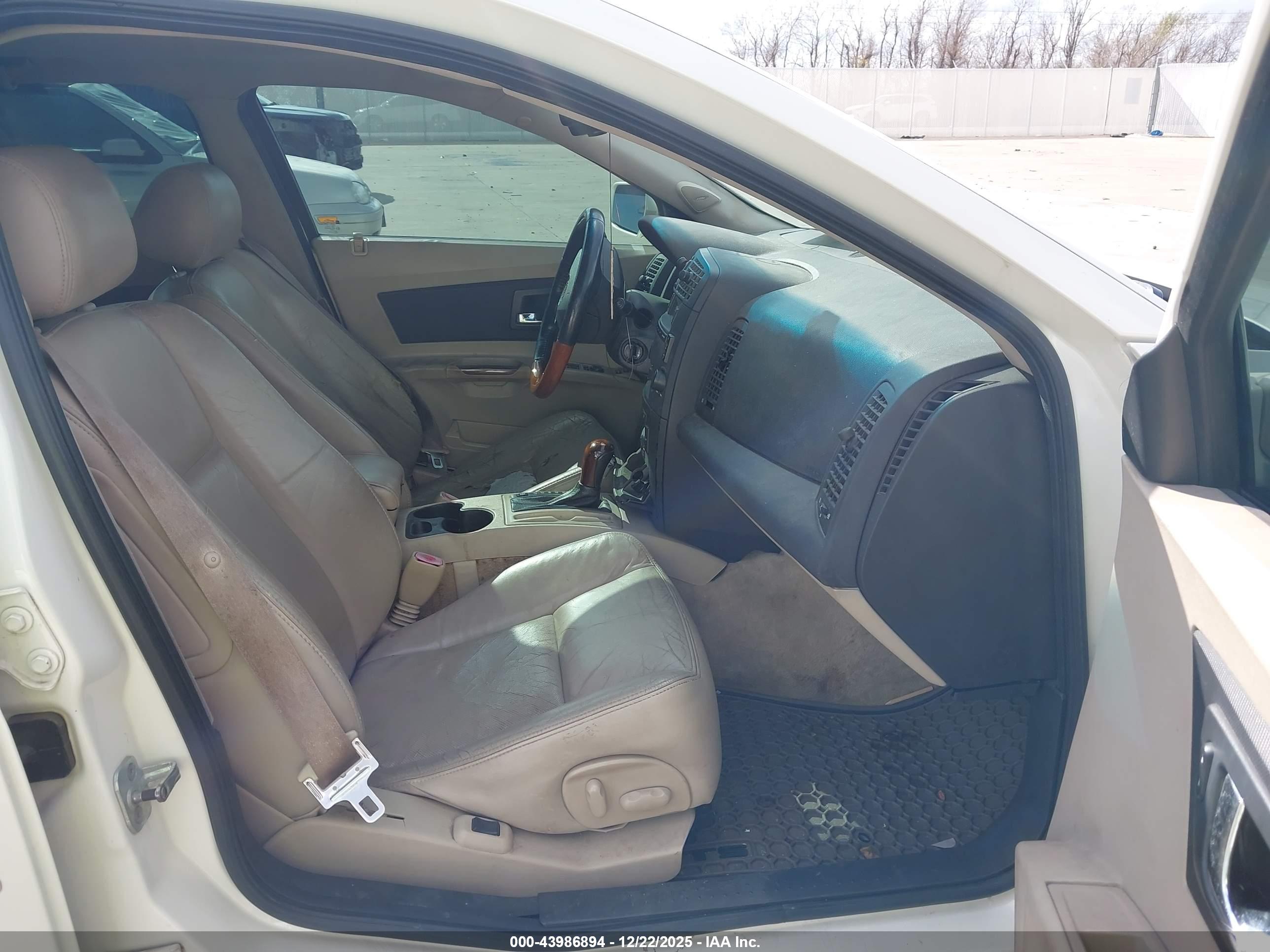 CADILLAC CTS image 5
