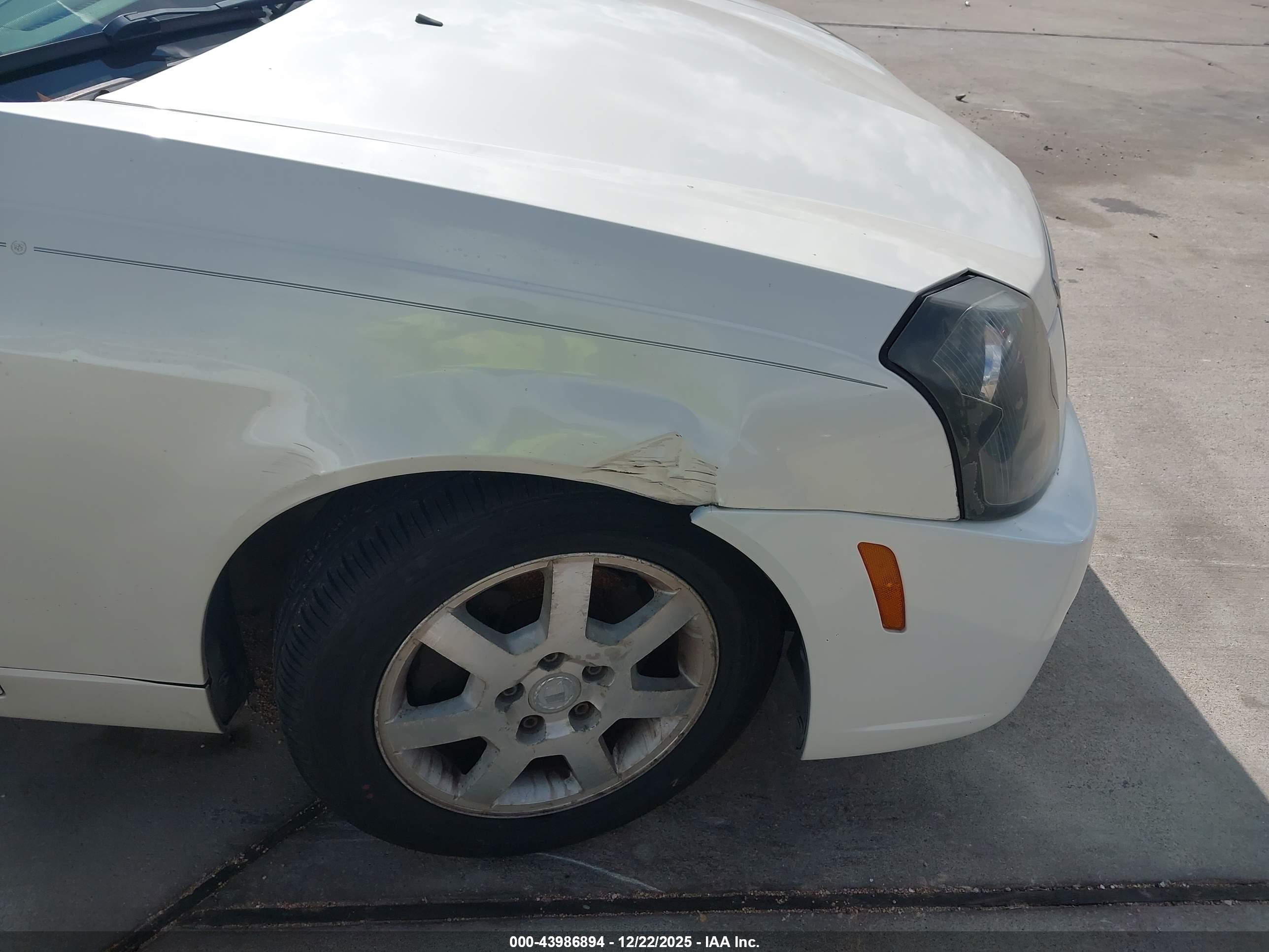 CADILLAC CTS image 6